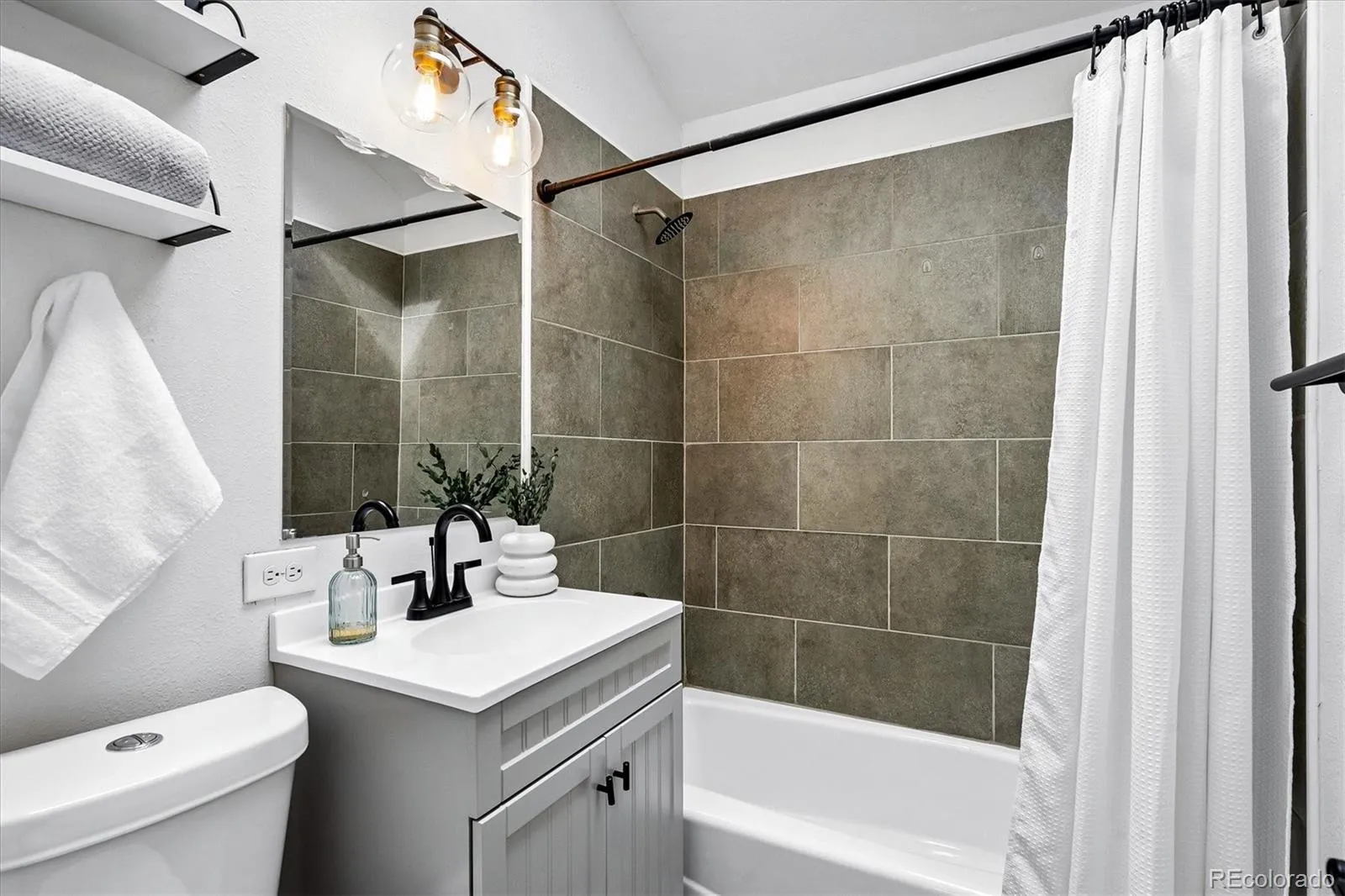 04162026023615 1600 23