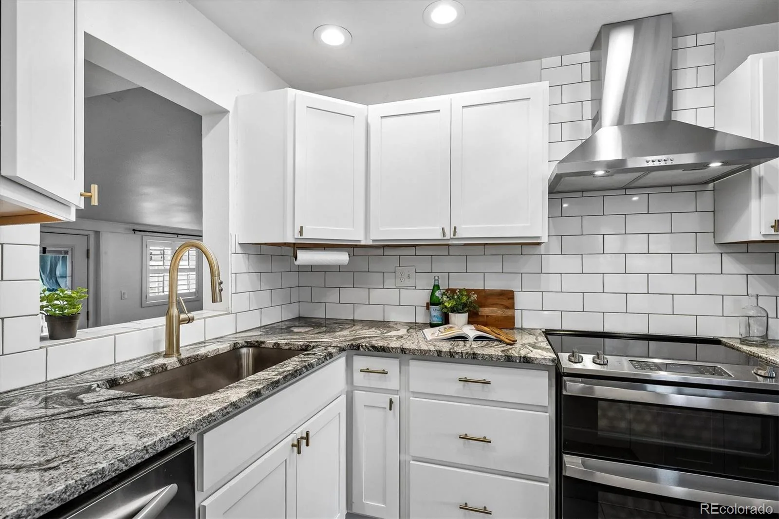 4995 Julian Street Denver CO 80221 MLS #REC9978451 06122026215407 1600 16