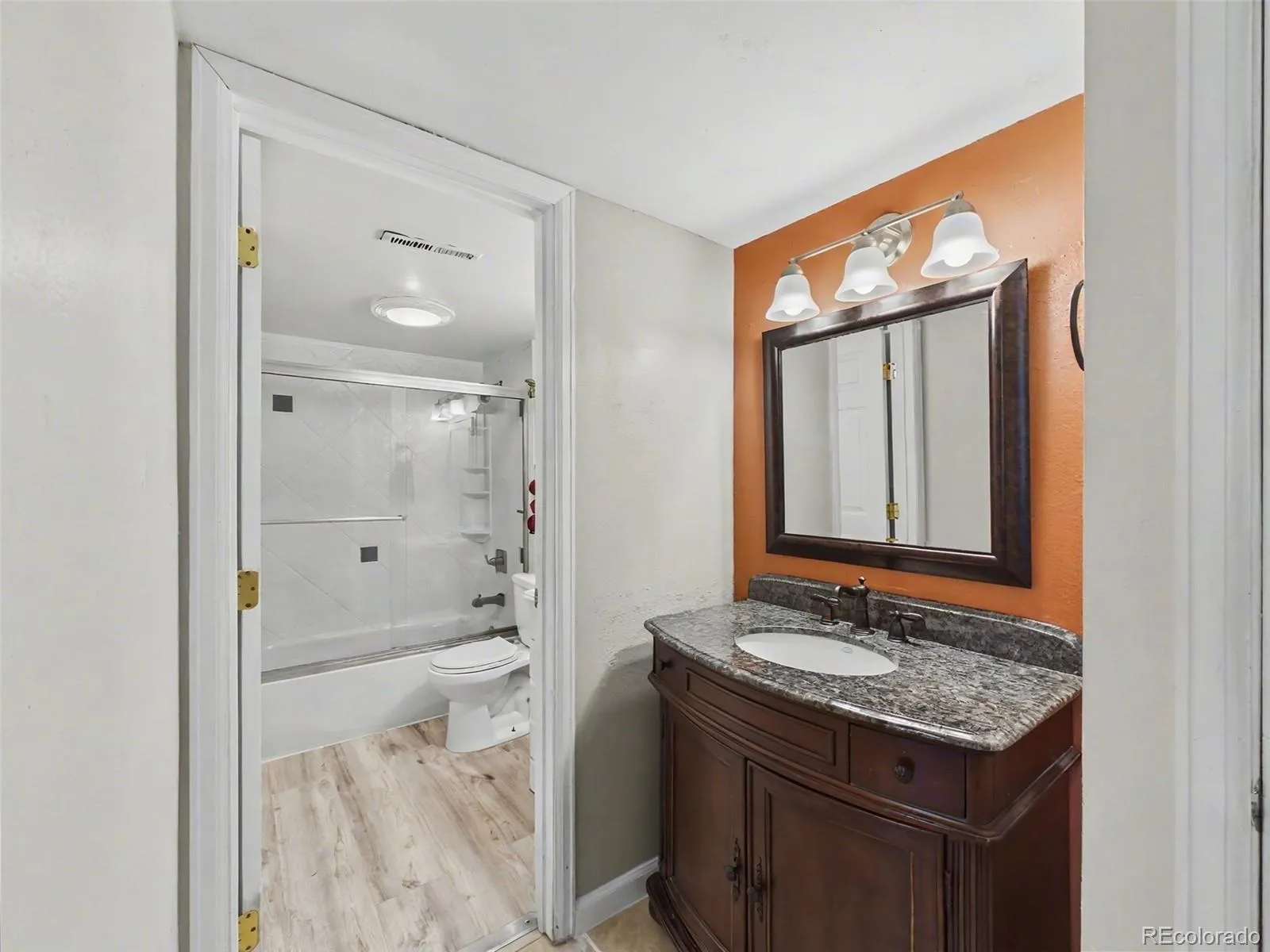968 S Peoria Street Aurora CO 80012 MLS #REC9981316 04192026221000 1600 14
