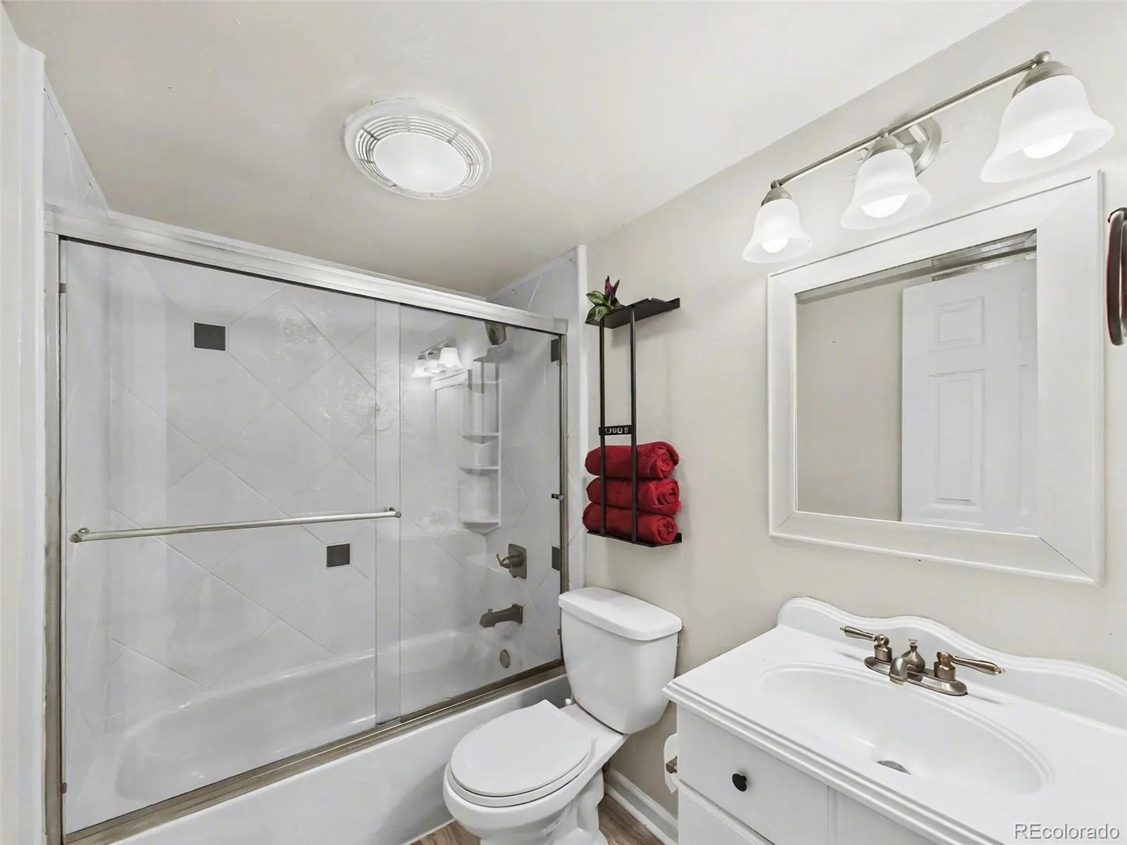 968 S Peoria Street Aurora CO 80012 MLS #REC9981316 04192026221000 1600 15
