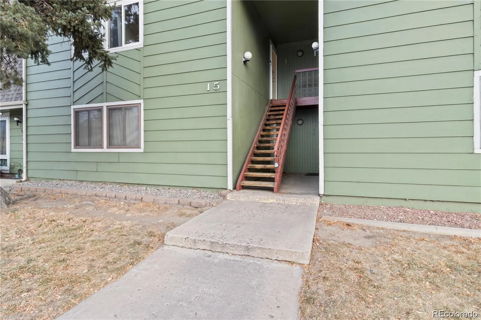 968 S Peoria Street Aurora CO 80012 MLS #REC9981316 04192026221000 1600 18