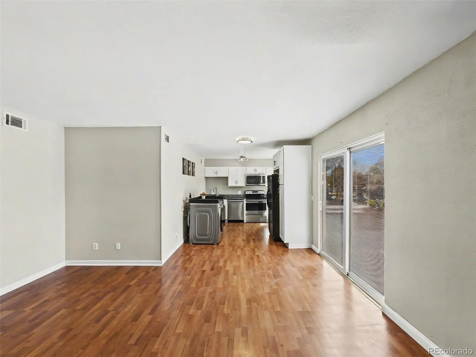 968 S Peoria Street Aurora CO 80012 MLS #REC9981316 04192026221000 1600 4