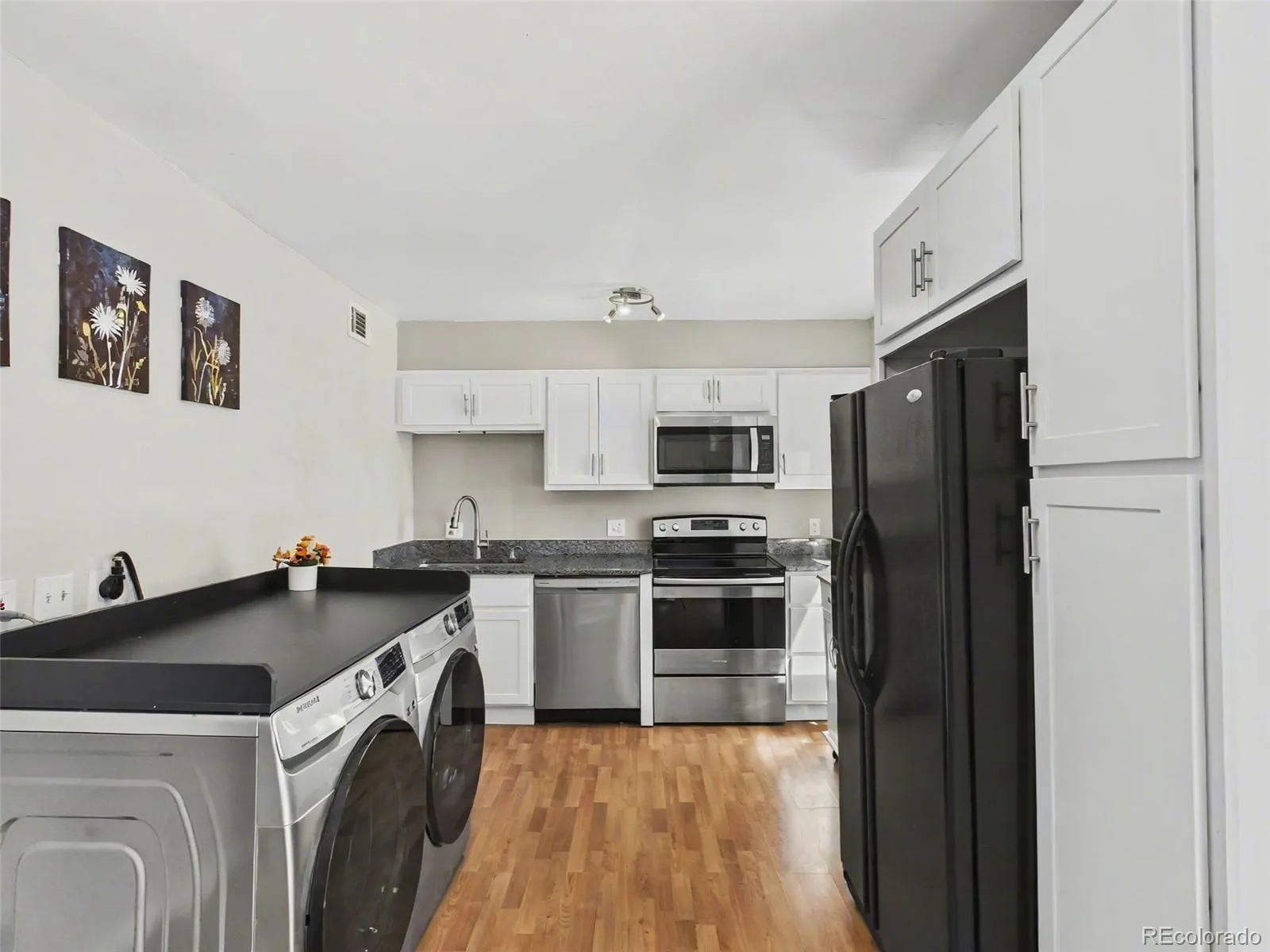 968 S Peoria Street Aurora CO 80012 MLS #REC9981316 04192026221000 1600 5