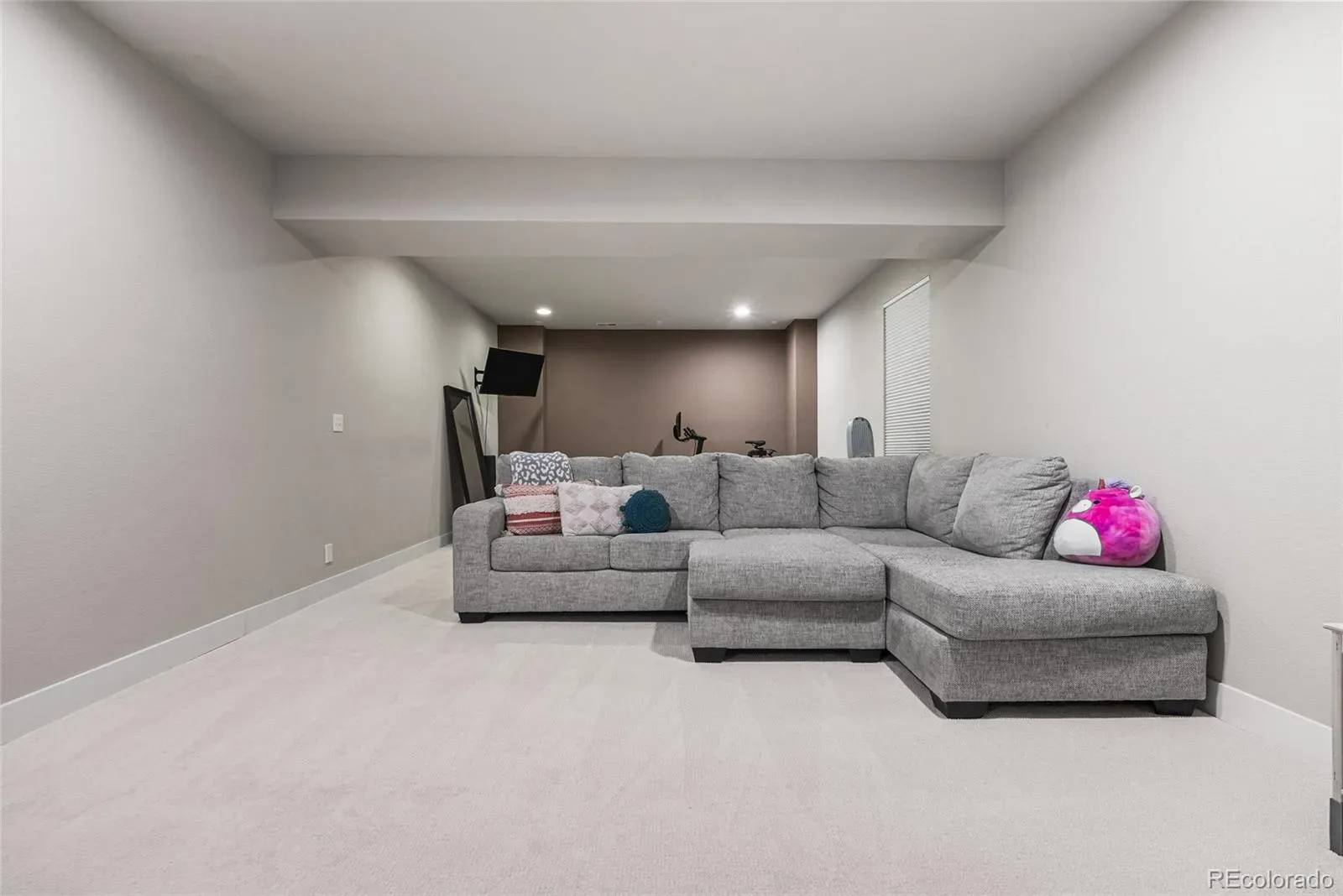 03192026195320 1600 25