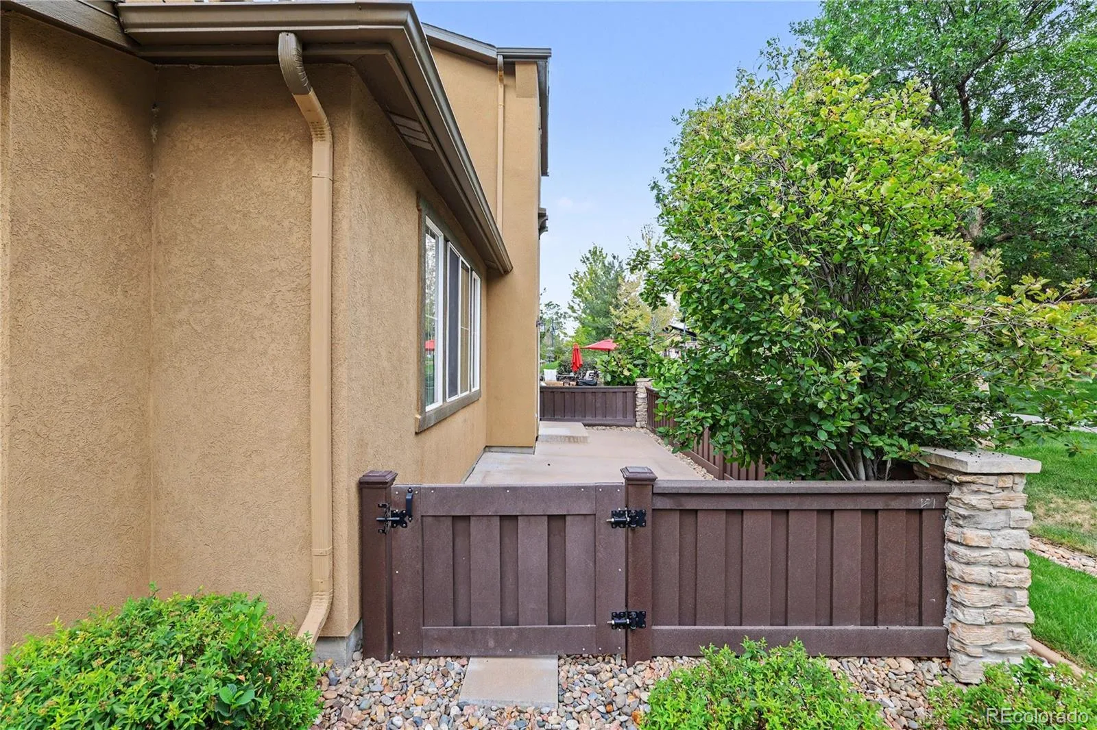 10546 Graymont Lane #B Littleton CO 80126 | MLS #REC9981812 08152026160202 1600 21