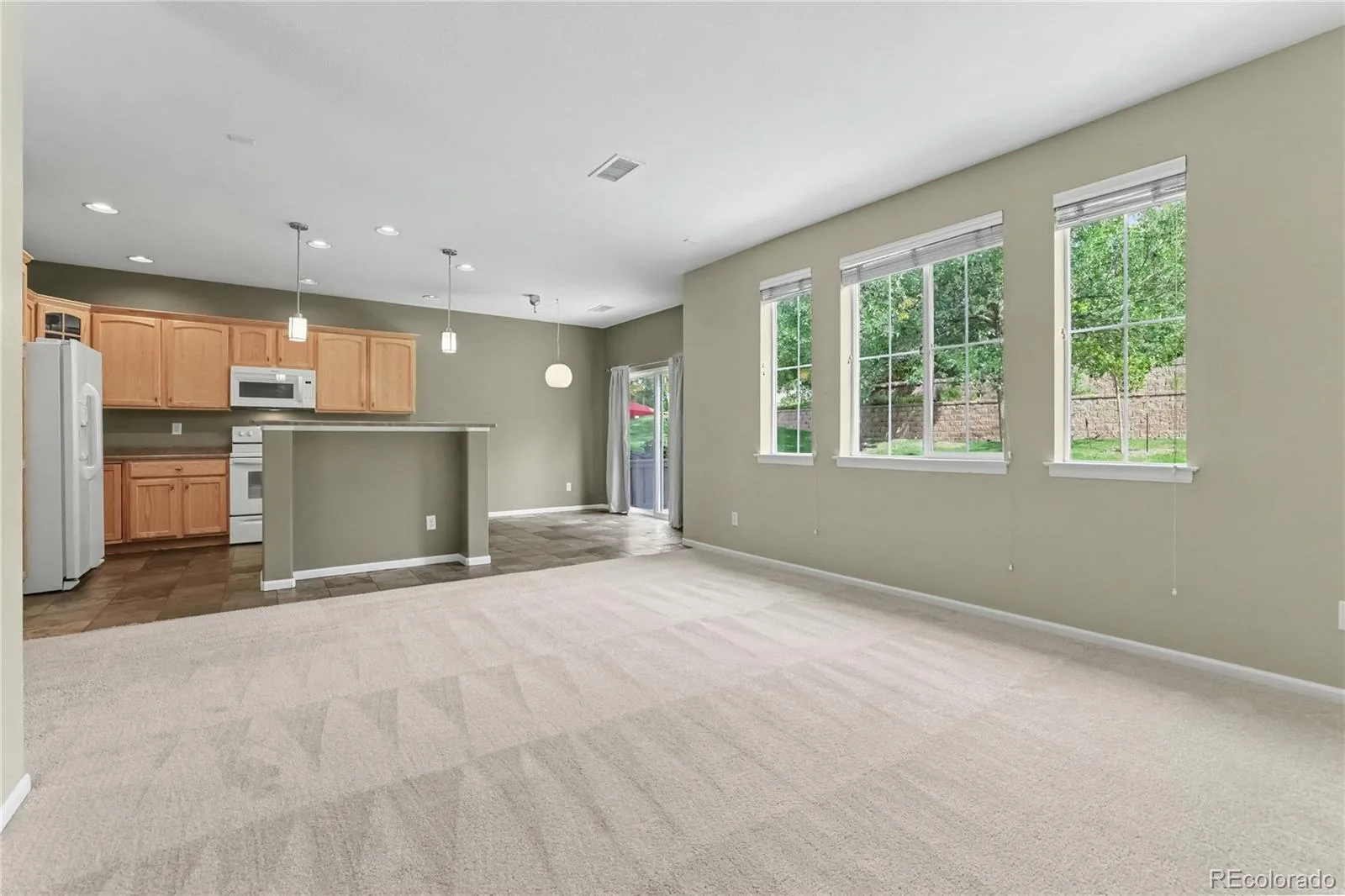 10546 Graymont Lane #B Littleton CO 80126 | MLS #REC9981812 08152026160202 1600 4