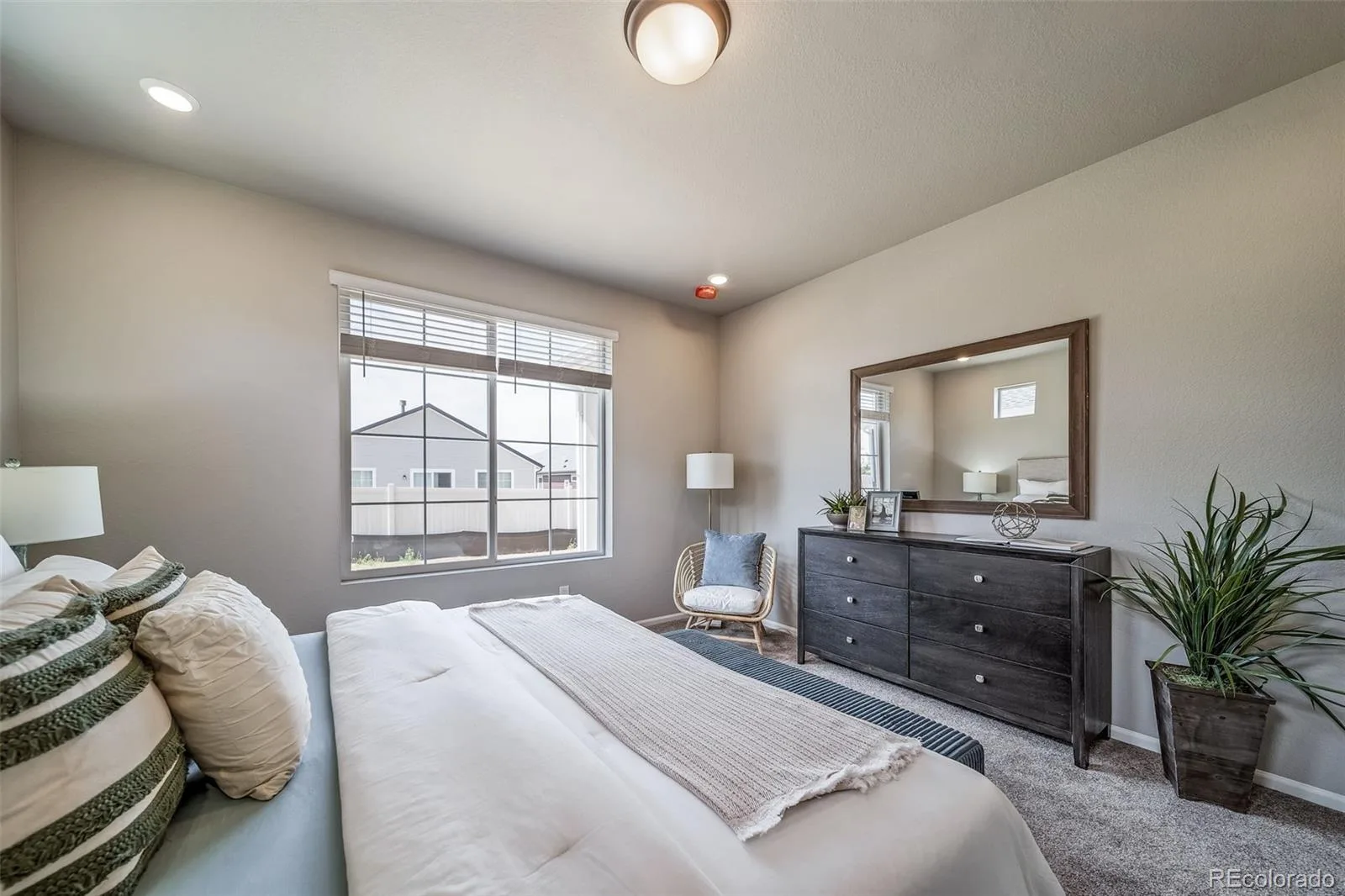 22204 E 49th Place Aurora CO 80019 | MLS #REC9982185 09242026184008 1600 25