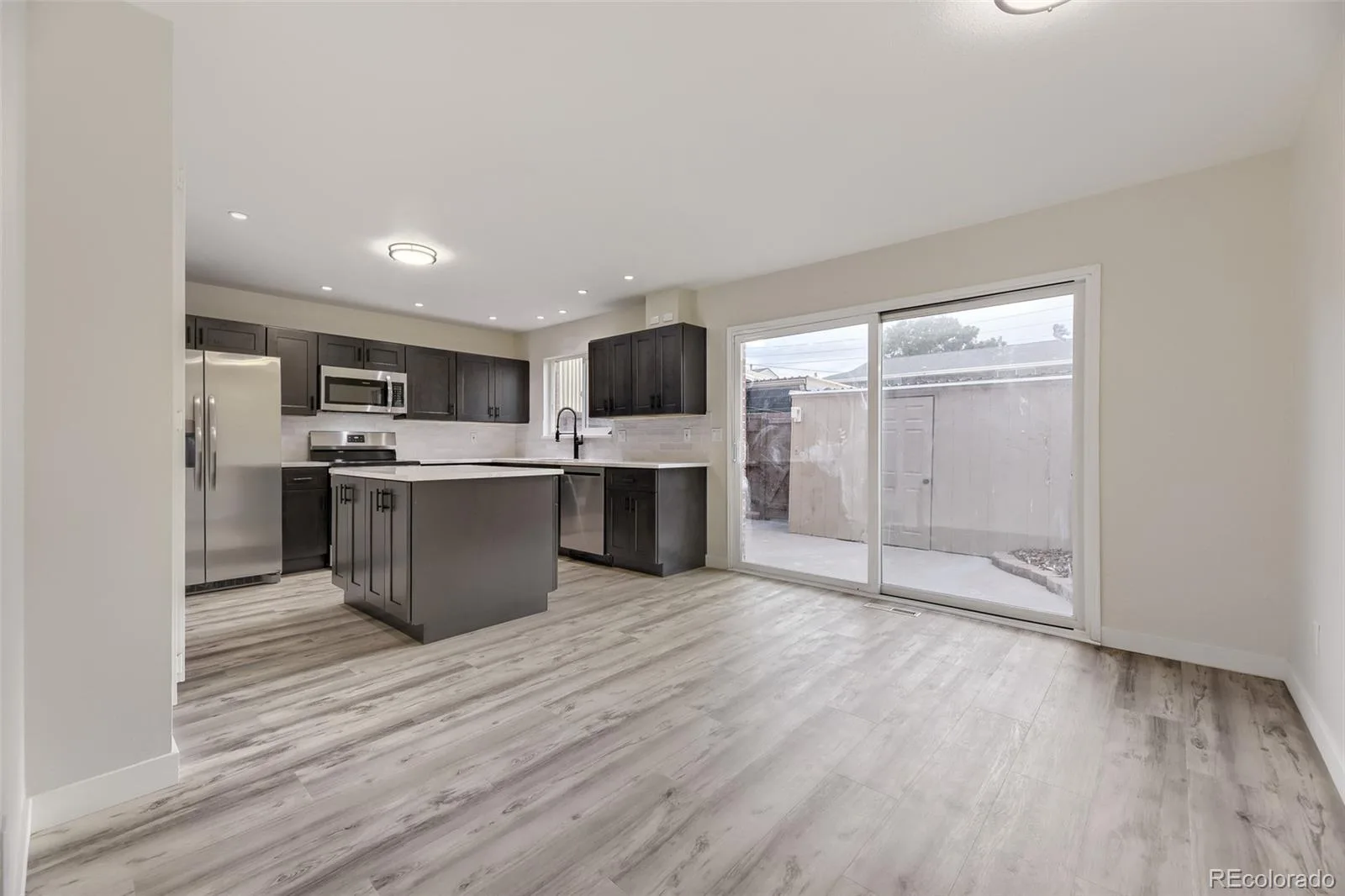 9008 E Mansfield Avenue Denver CO 80237 | MLS #REC9983390 10012026194943 1600 25