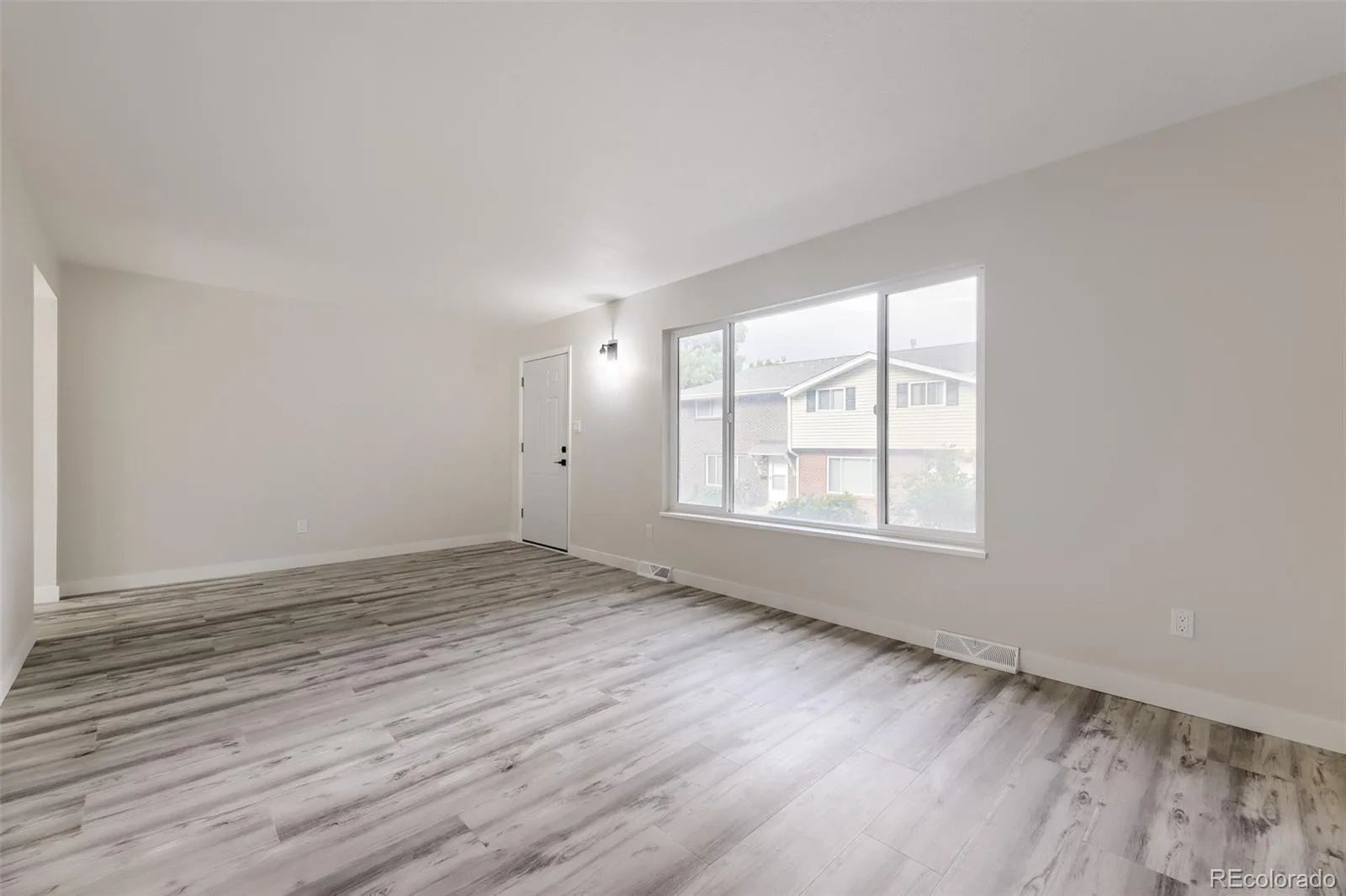 9008 E Mansfield Avenue Denver CO 80237 | MLS #REC9983390 10012026194943 1600 4