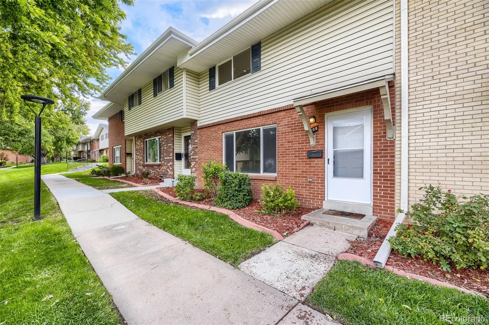 9008 E Mansfield Avenue Denver CO 80237 | MLS #REC9983390 10012026194943 1600 9