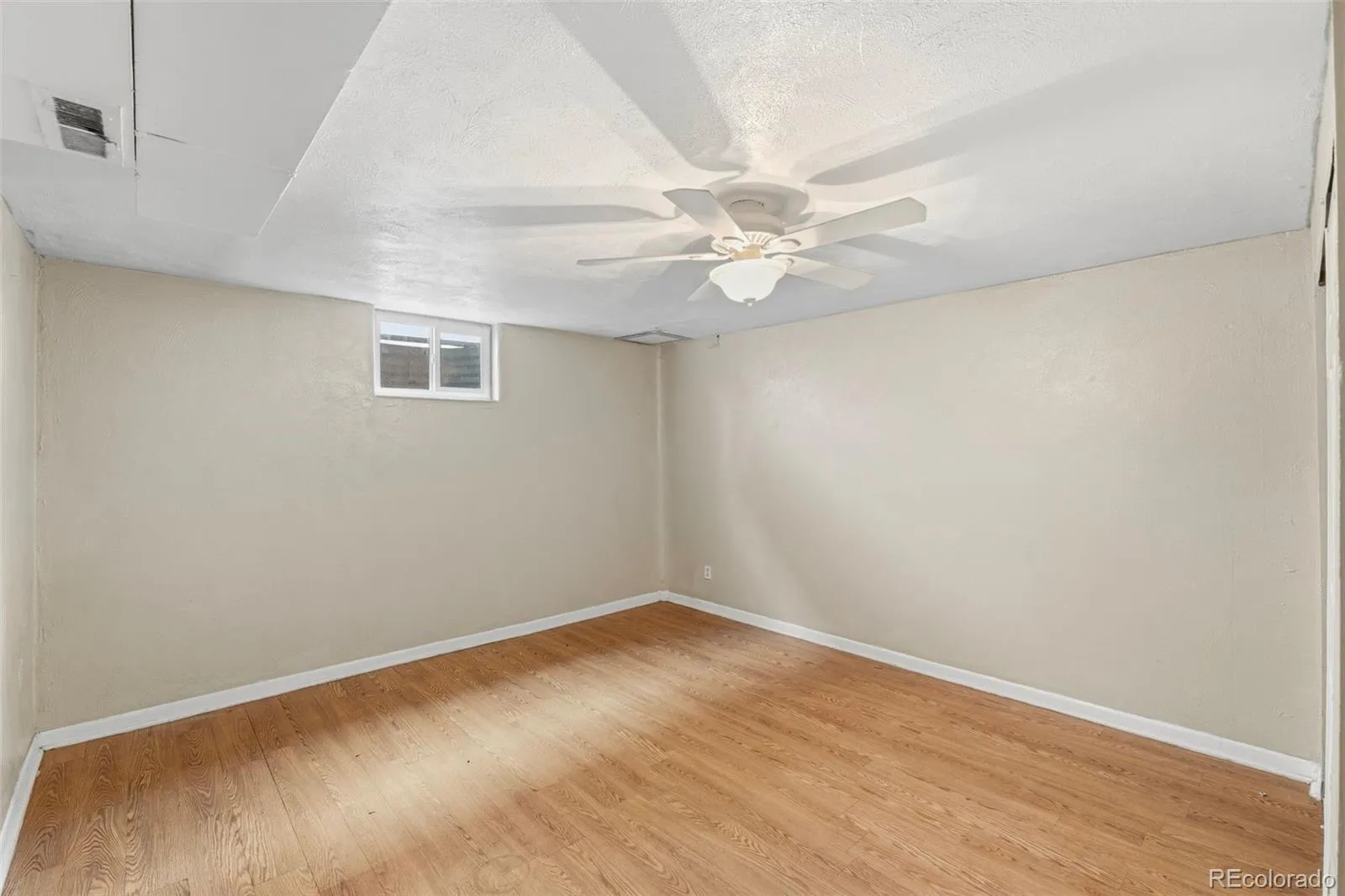 04082026215252 1600 16