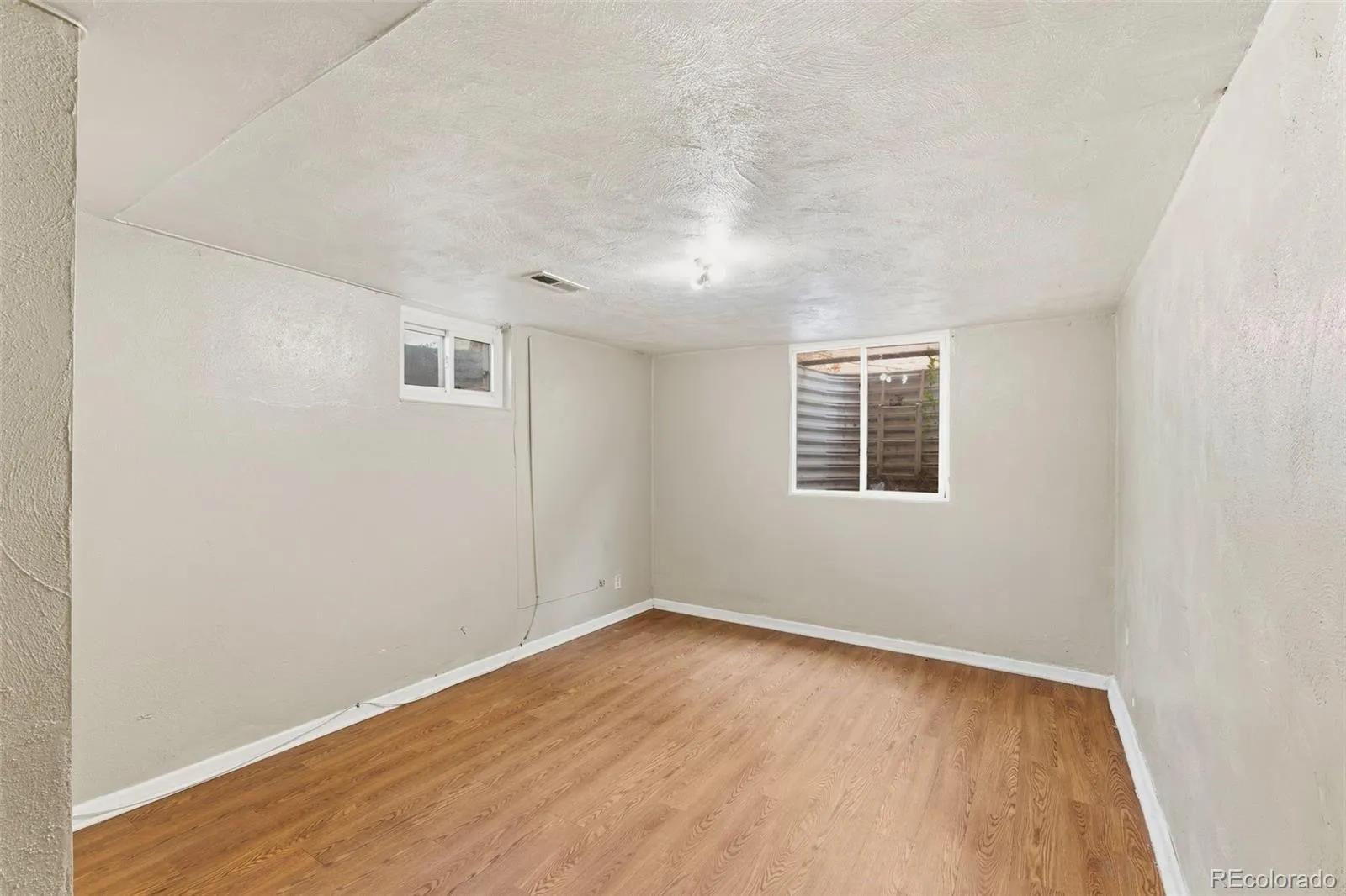 04082026215252 1600 17