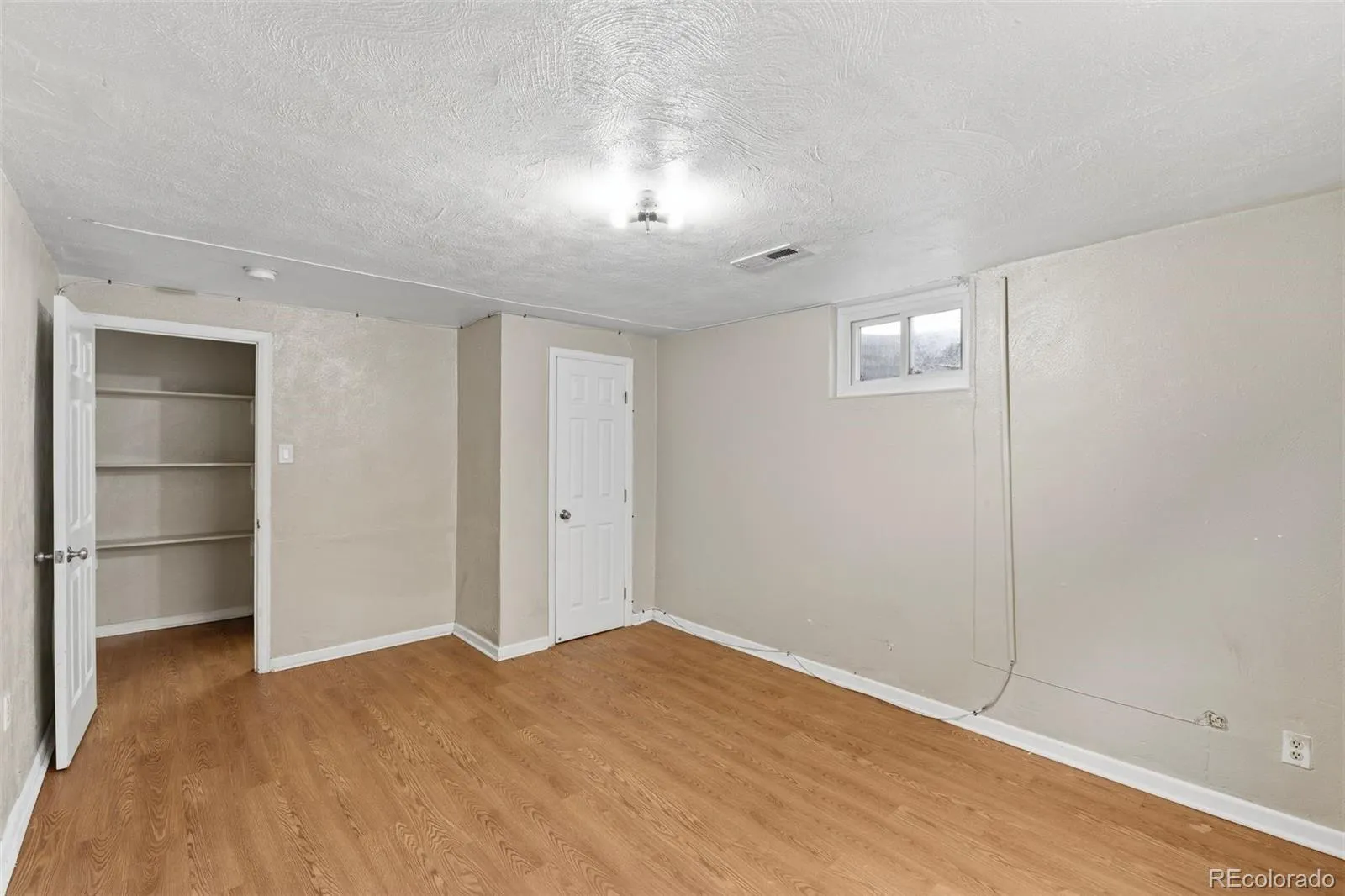 04082026215252 1600 18