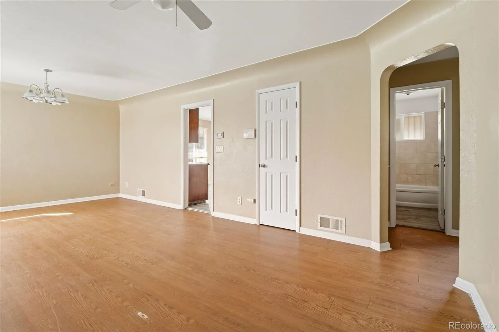 04082026215252 1600 4