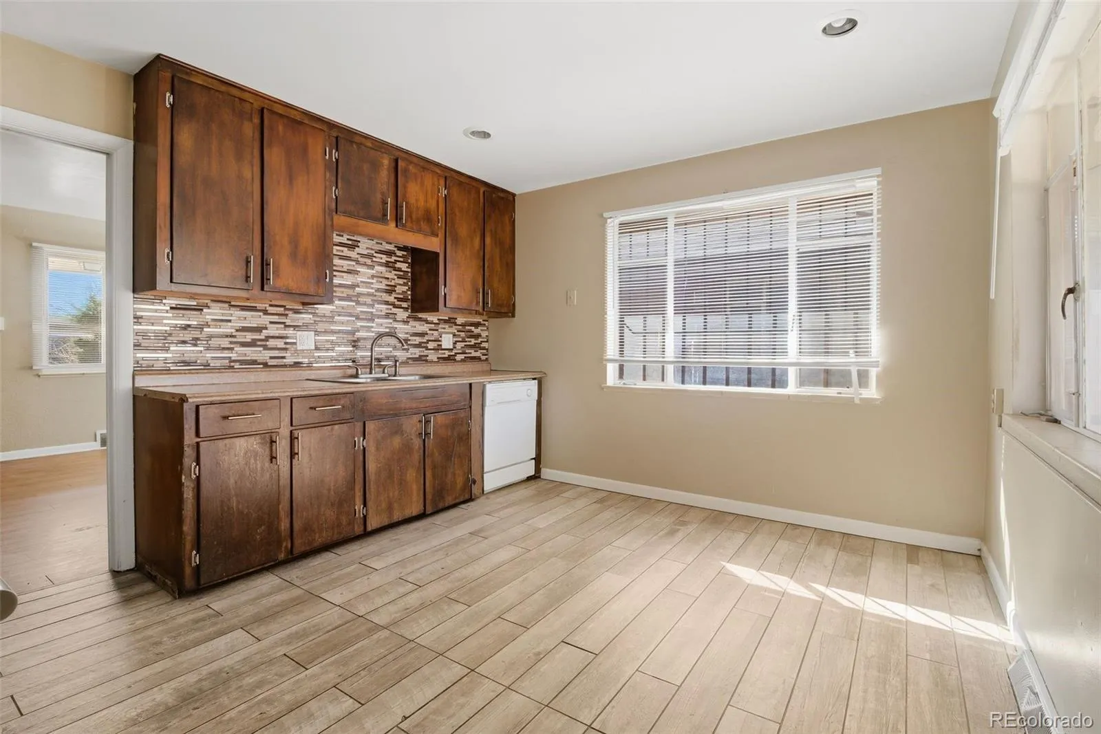 04082026215252 1600 7