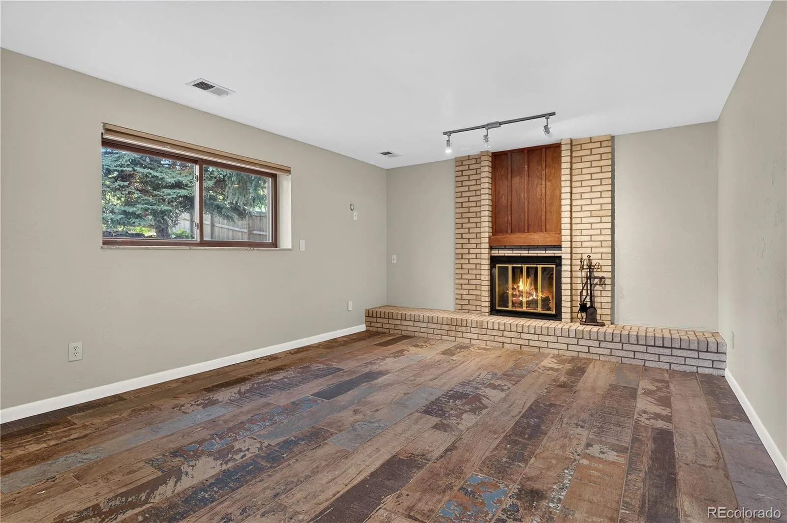 2436 S Lansing Way Aurora CO 80014 | MLS #REC9985841 08282026140527 1600 13