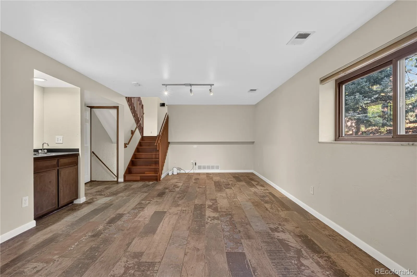 2436 S Lansing Way Aurora CO 80014 | MLS #REC9985841 08282026140527 1600 14