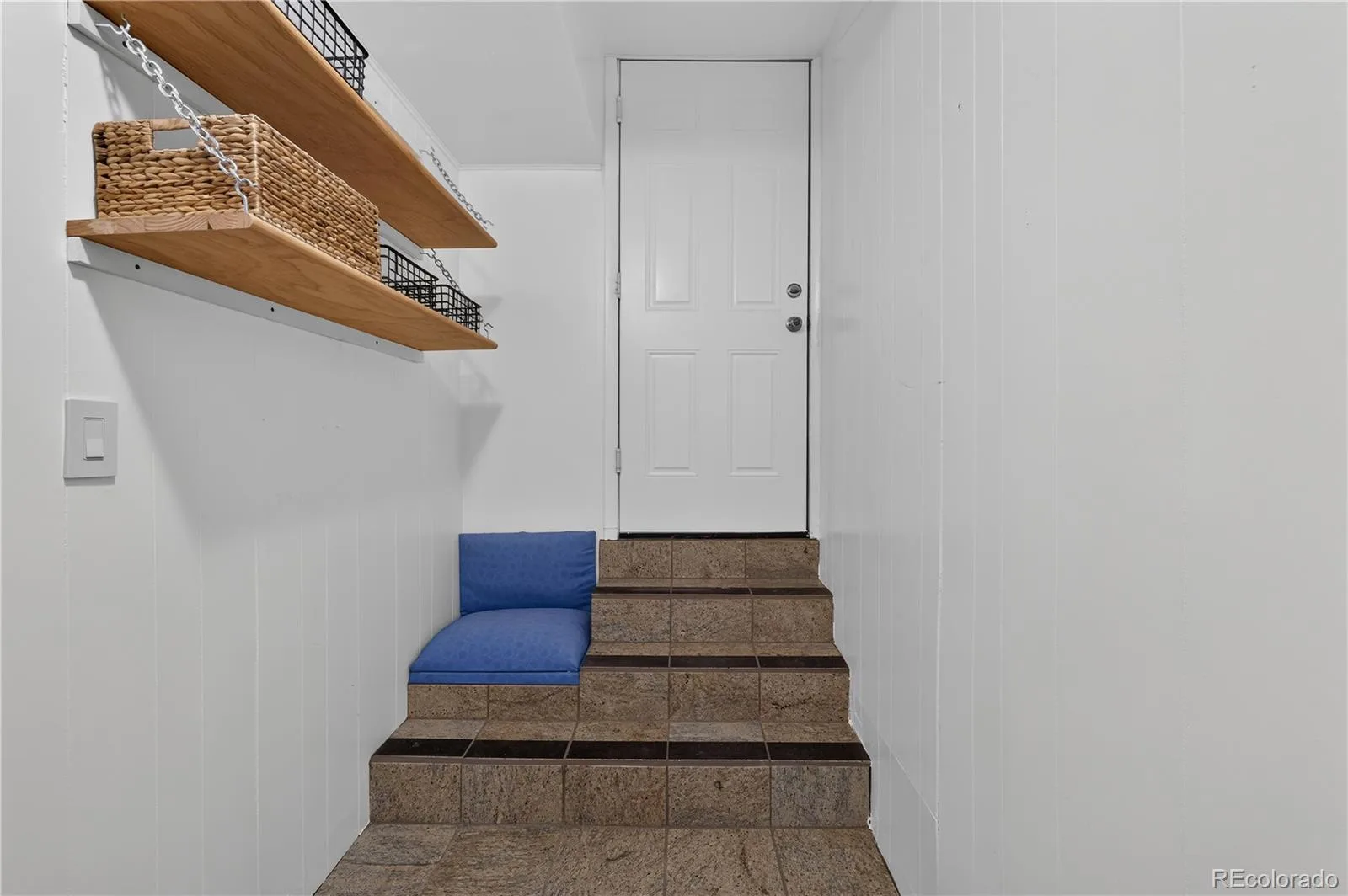 2436 S Lansing Way Aurora CO 80014 | MLS #REC9985841 08282026140527 1600 28