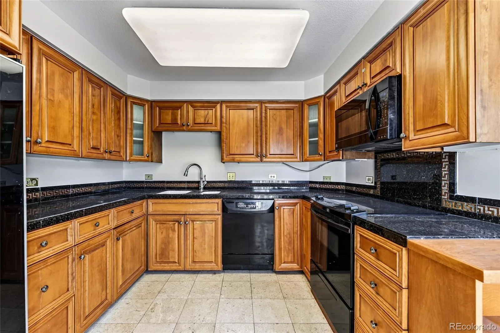 2000 E 12th Avenue #4 Denver CO 80206 | MLS #REC9986763 09222026115435 1600 2