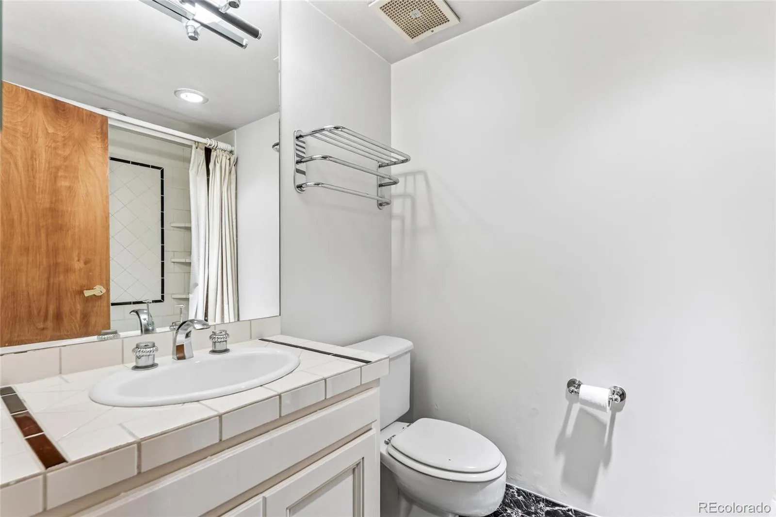 2000 E 12th Avenue #4 Denver CO 80206 | MLS #REC9986763 09222026115435 1600 20