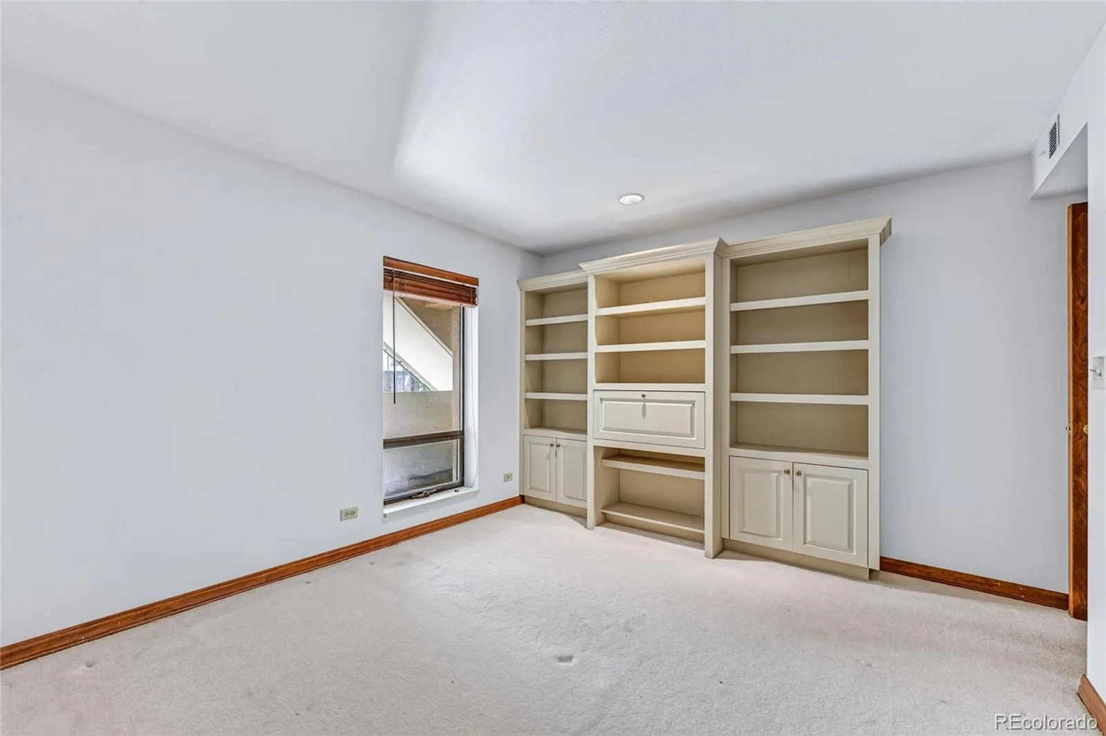 2000 E 12th Avenue #4 Denver CO 80206 | MLS #REC9986763 09222026115435 1600 24