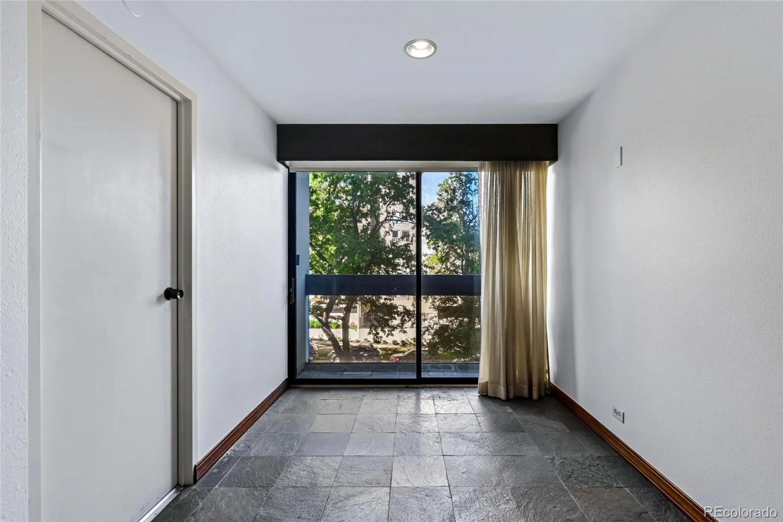 2000 E 12th Avenue #4 Denver CO 80206 | MLS #REC9986763 09222026115435 1600 33