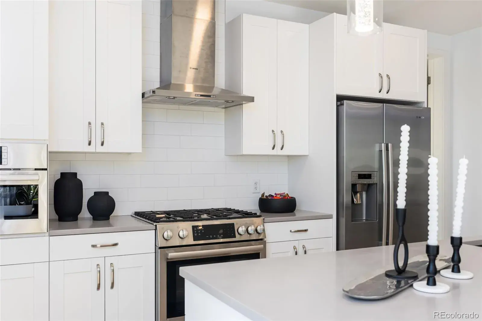 11192025174223 1600 10