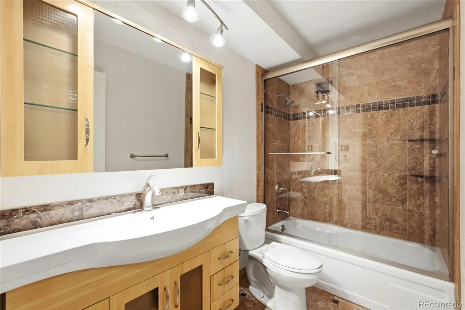 655 S Alton Way #10A #655 Denver CO 80247 | MLS #REC9987479 08312026232247 1600 20