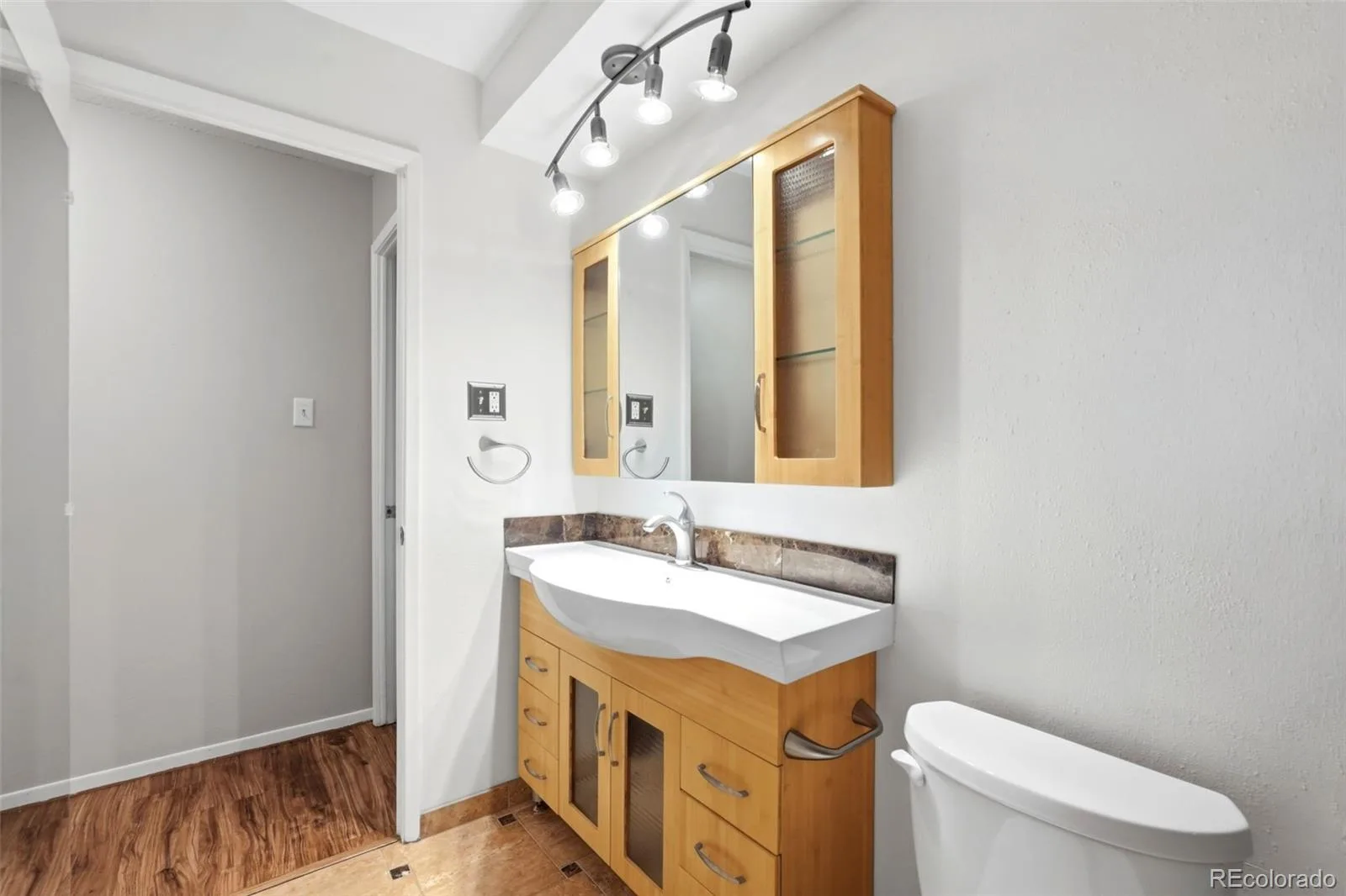 655 S Alton Way #10A #655 Denver CO 80247 | MLS #REC9987479 08312026232247 1600 21