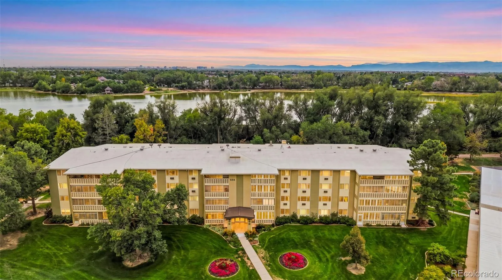655 S Alton Way #10A #655 Denver CO 80247 | MLS #REC9987479 08312026232247 1600 28