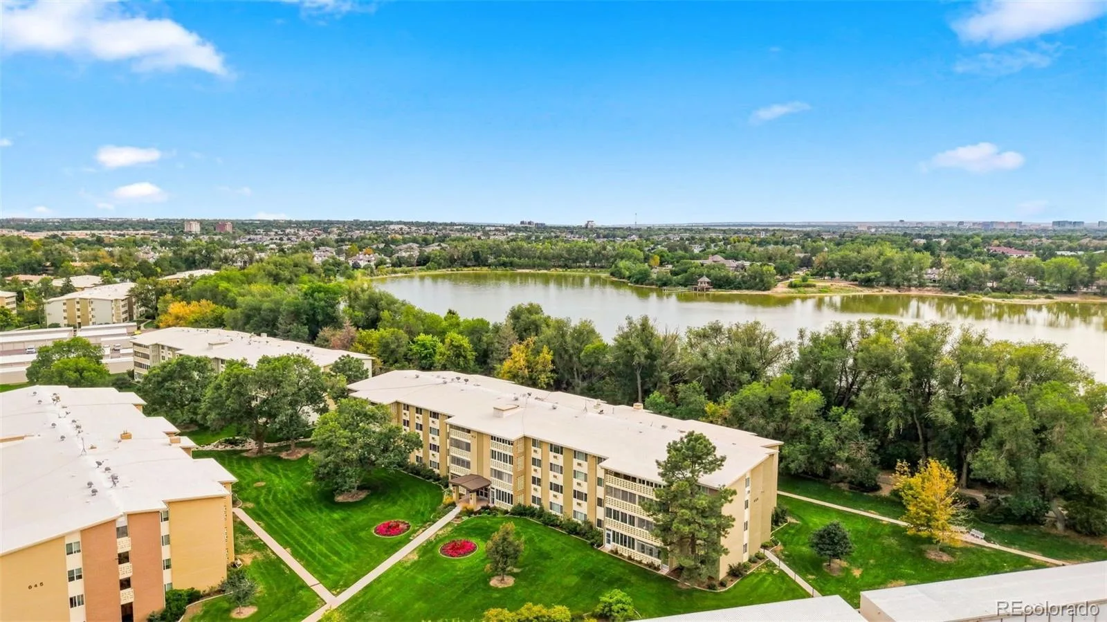 655 S Alton Way #10A #655 Denver CO 80247 | MLS #REC9987479 08312026232247 1600 33