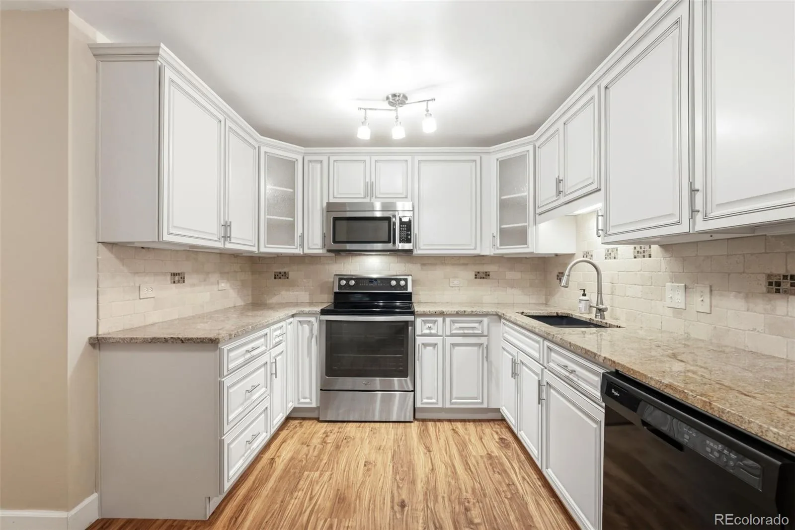 655 S Alton Way #10A #655 Denver CO 80247 | MLS #REC9987479 08312026232247 1600 4