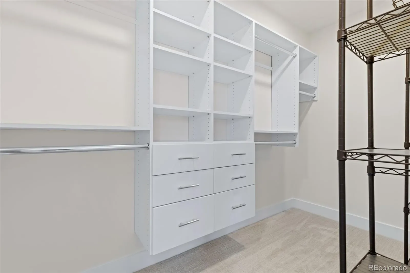 03212026050706 1600 19