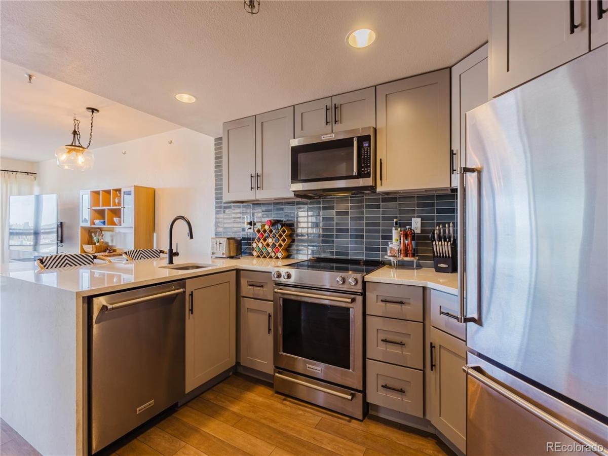 100 Park W Avenue #604 Denver CO 80205 | MLS #REC9993203 MLS #REC9993203 image #0