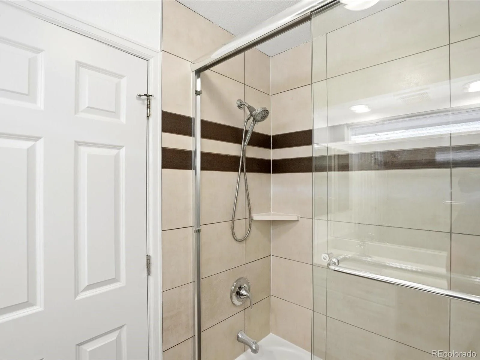 14044 E Temple Drive Aurora CO 80015 MLS #REC9994538 06112026215146 1600 37