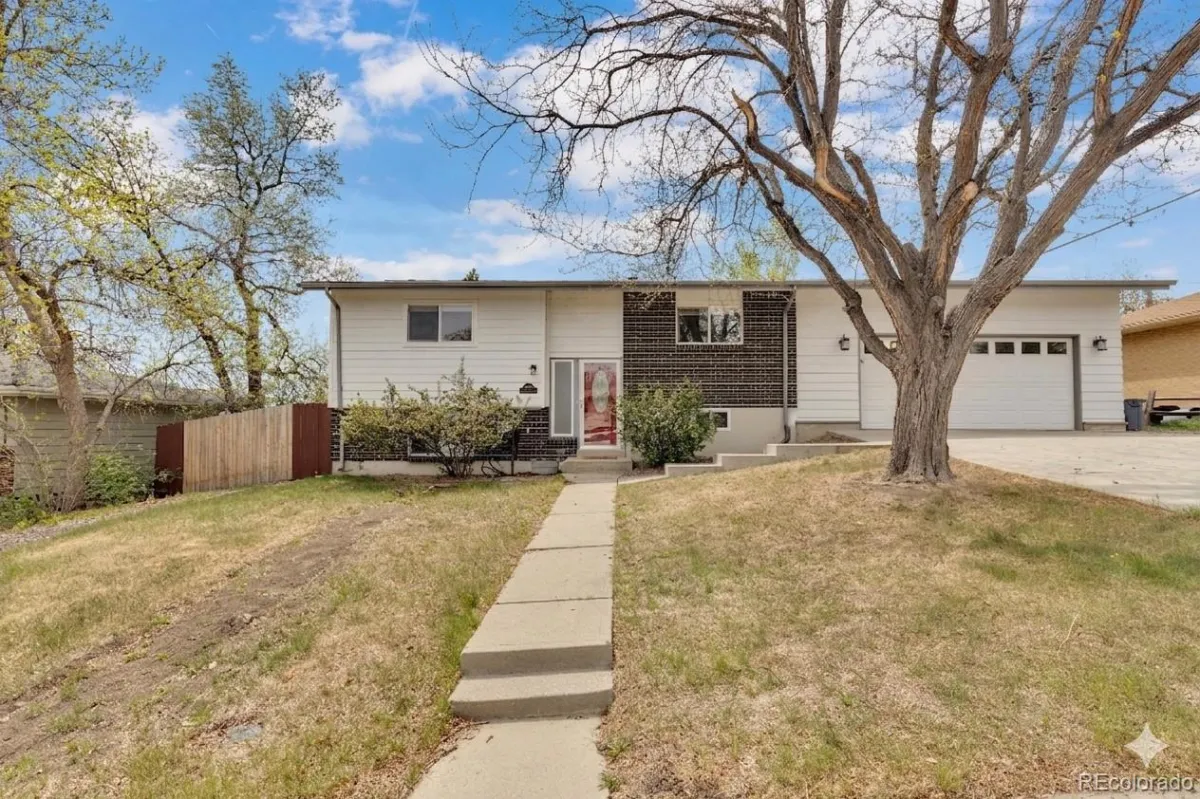 11552 W Tennessee Place Lakewood CO 80226 MLS #REC9994975 05012026015228 1200 1