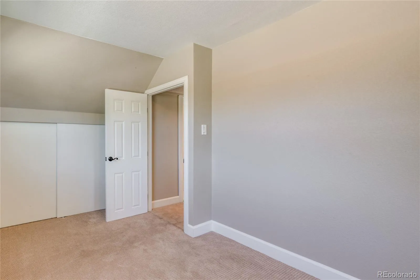 04012026225100 1600 33