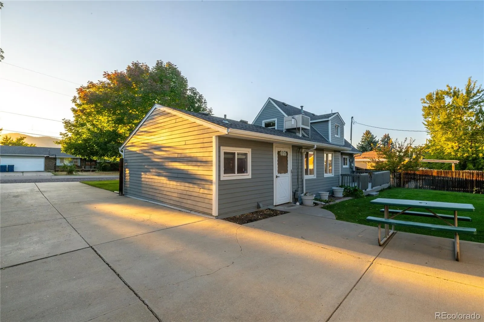 04012026225100 1600 43