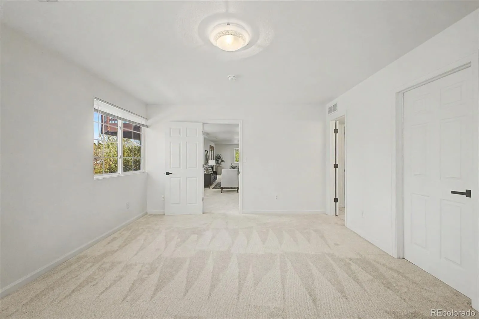 04222026020521 1600 32