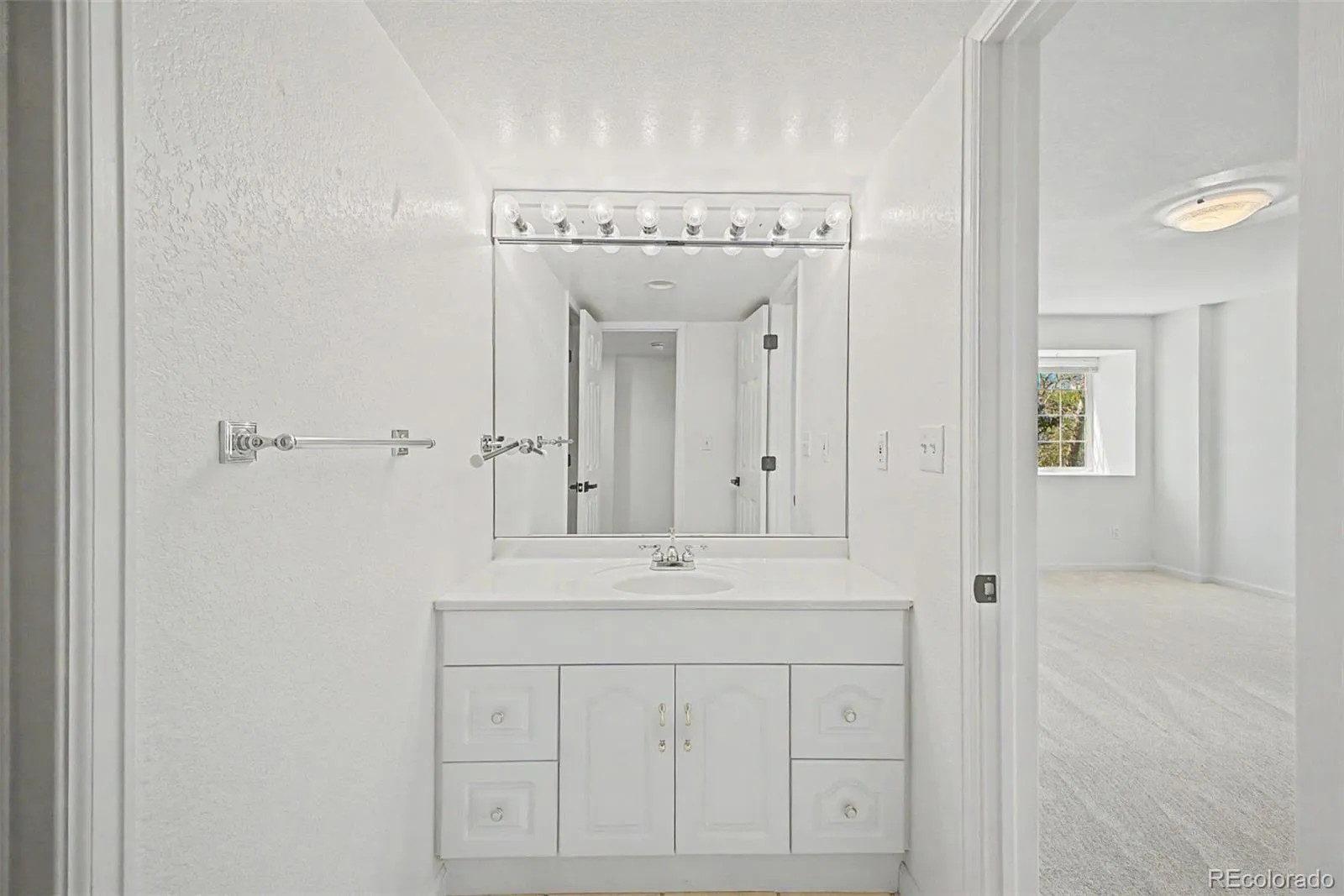 04222026020521 1600 34