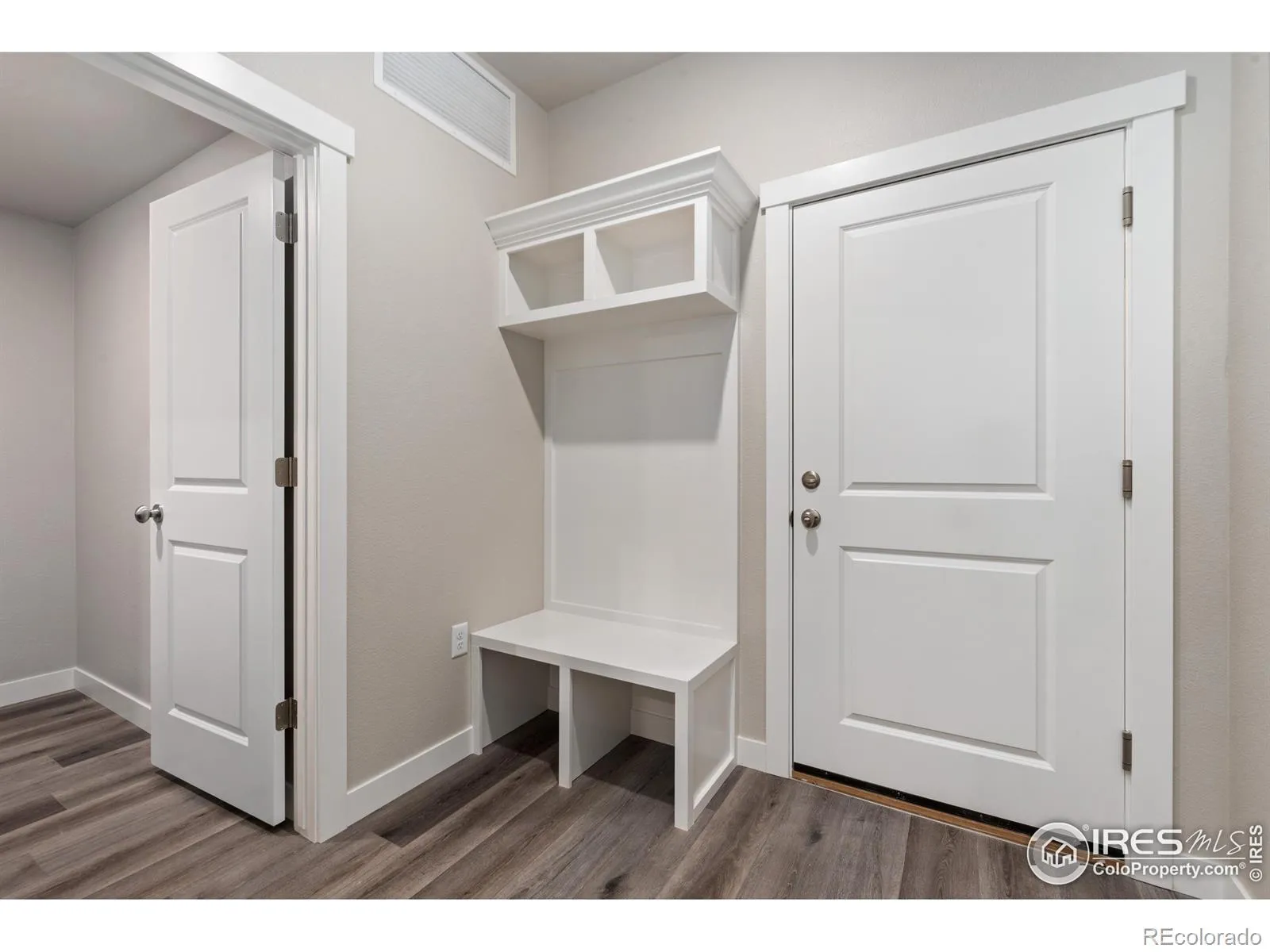 410 High Point Drive #104 #B Longmont CO 80504 | MLS #RECIR1024222 05132026224815 1600 20