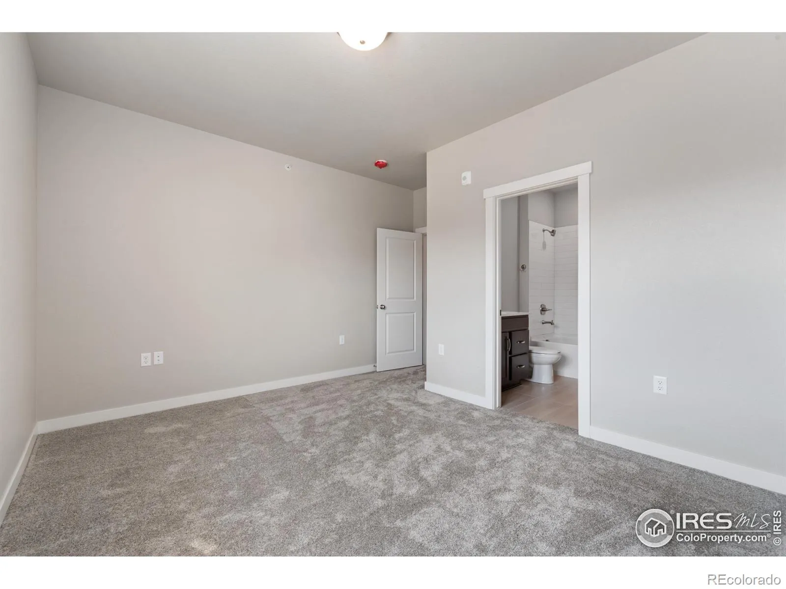 410 High Point Drive #104 #B Longmont CO 80504 | MLS #RECIR1024222 05132026224815 1600 24