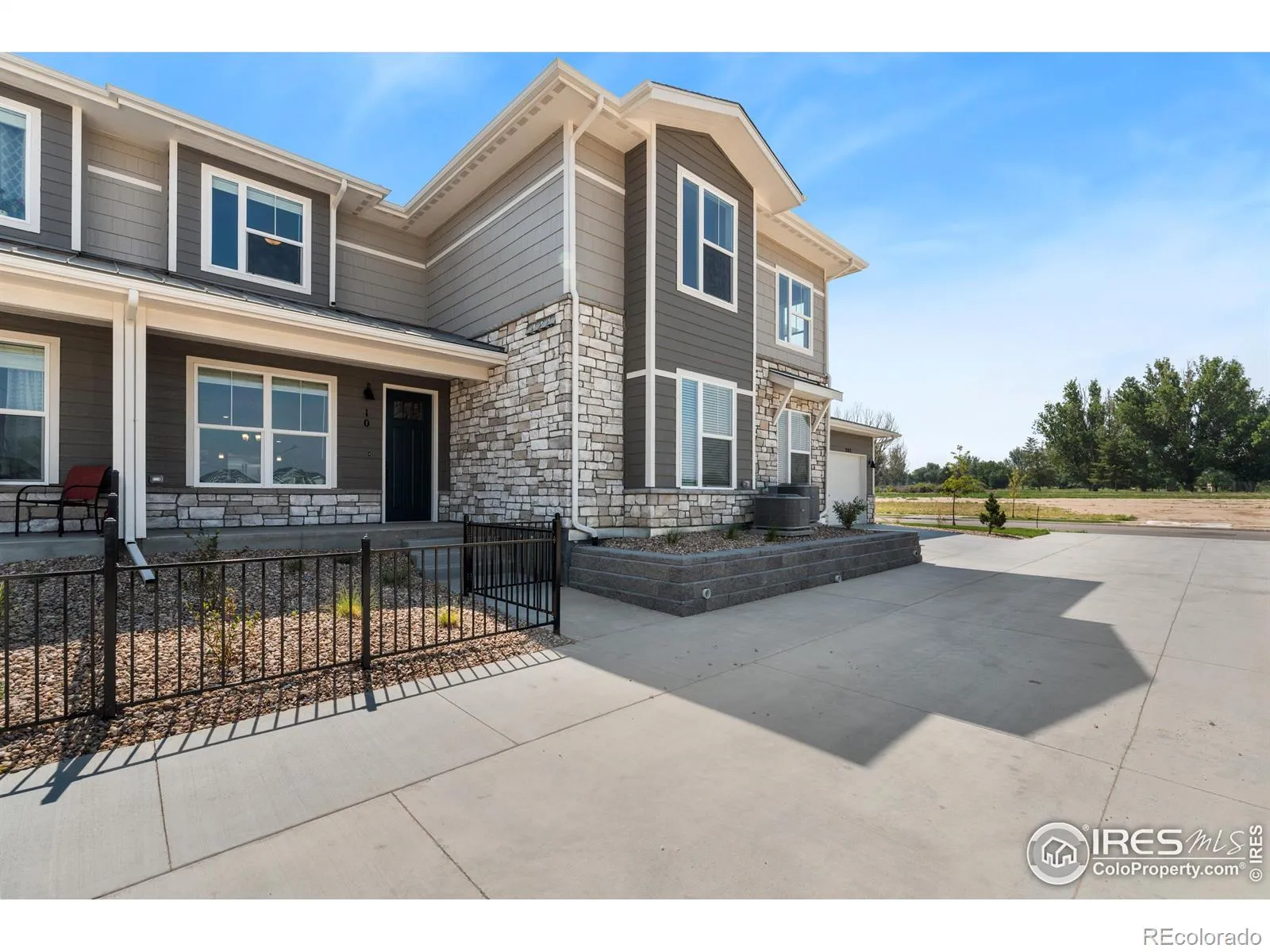 410 High Point Drive #104 #B Longmont CO 80504 | MLS #RECIR1024222 05132026224815 1600 30