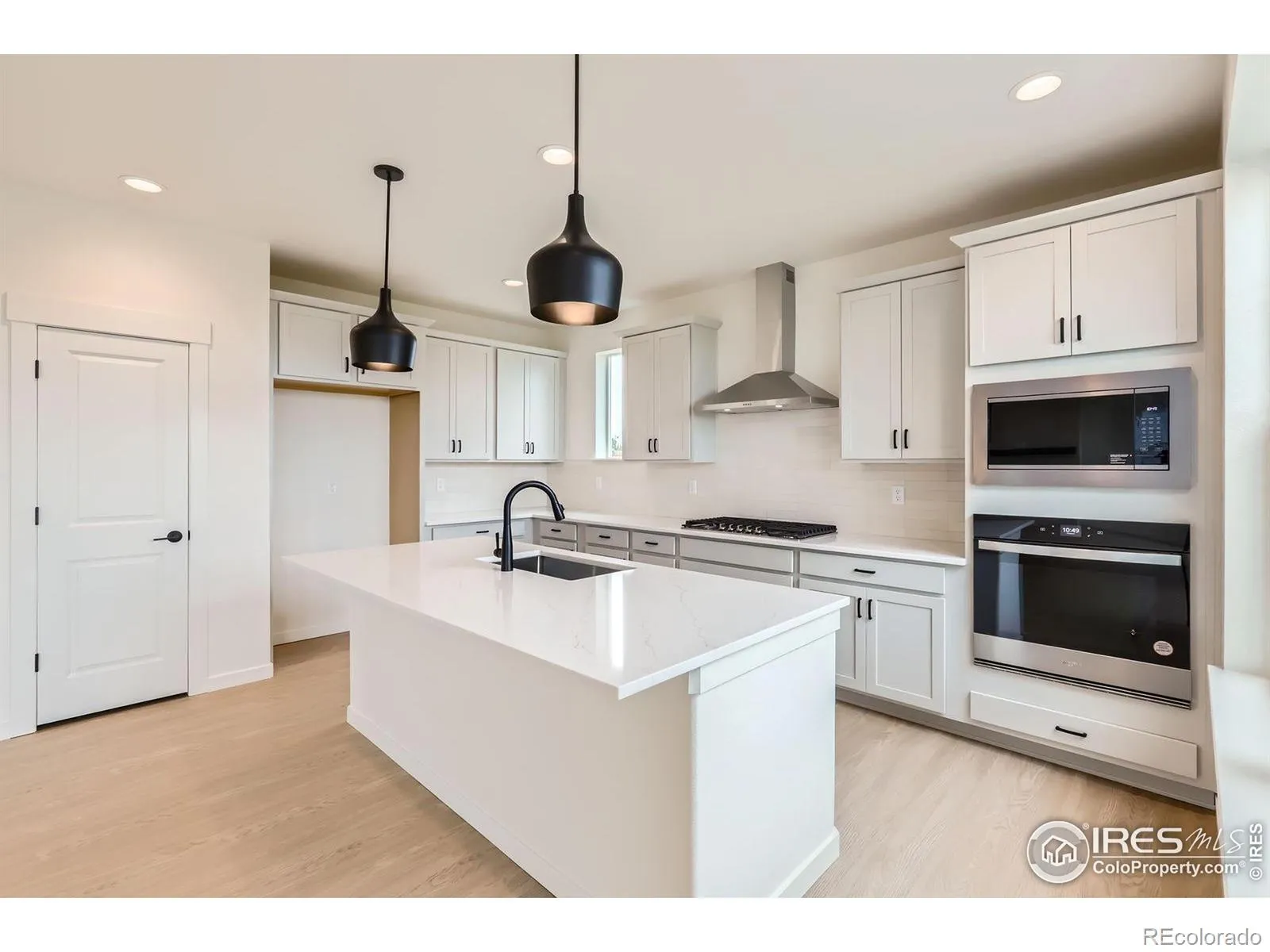 5881 Aspenglow Street Longmont CO 80504 | MLS #RECIR1033854 04252026192244 1600 11