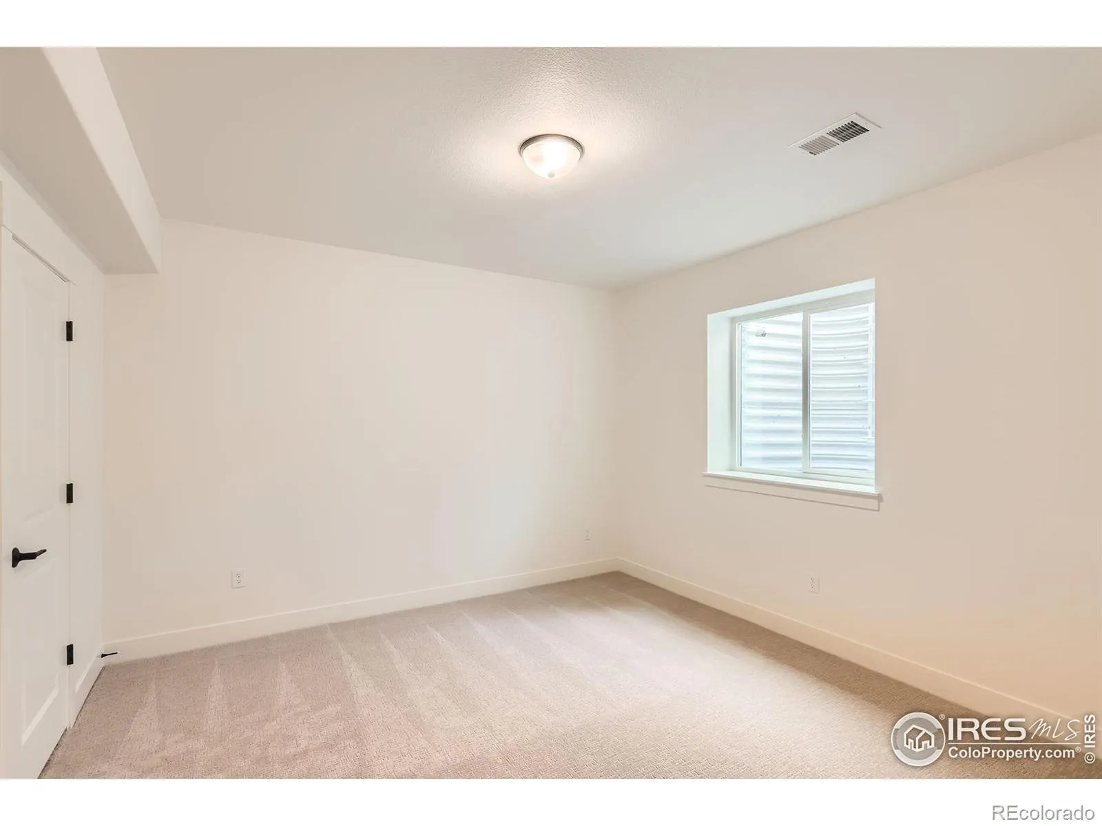 5881 Aspenglow Street Longmont CO 80504 | MLS #RECIR1033854 04252026192244 1600 25