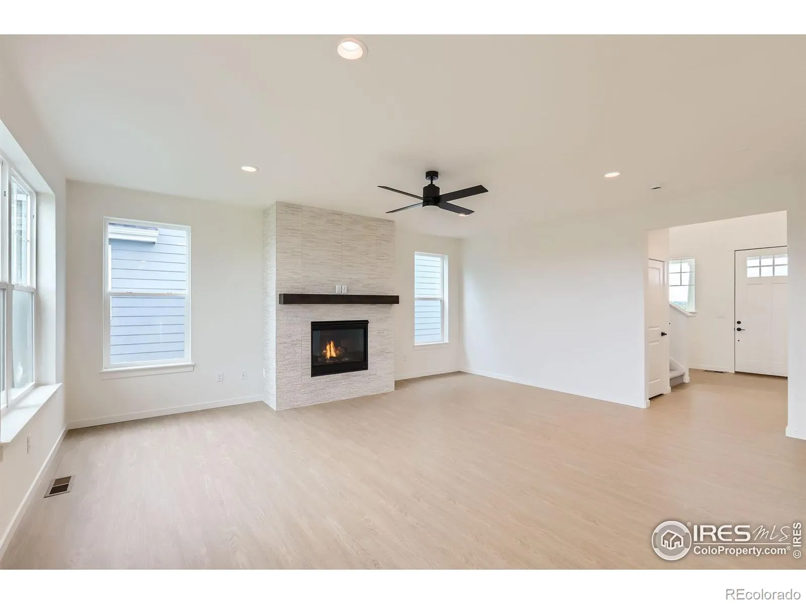 5881 Aspenglow Street Longmont CO 80504 | MLS #RECIR1033854 04252026192244 1600 3