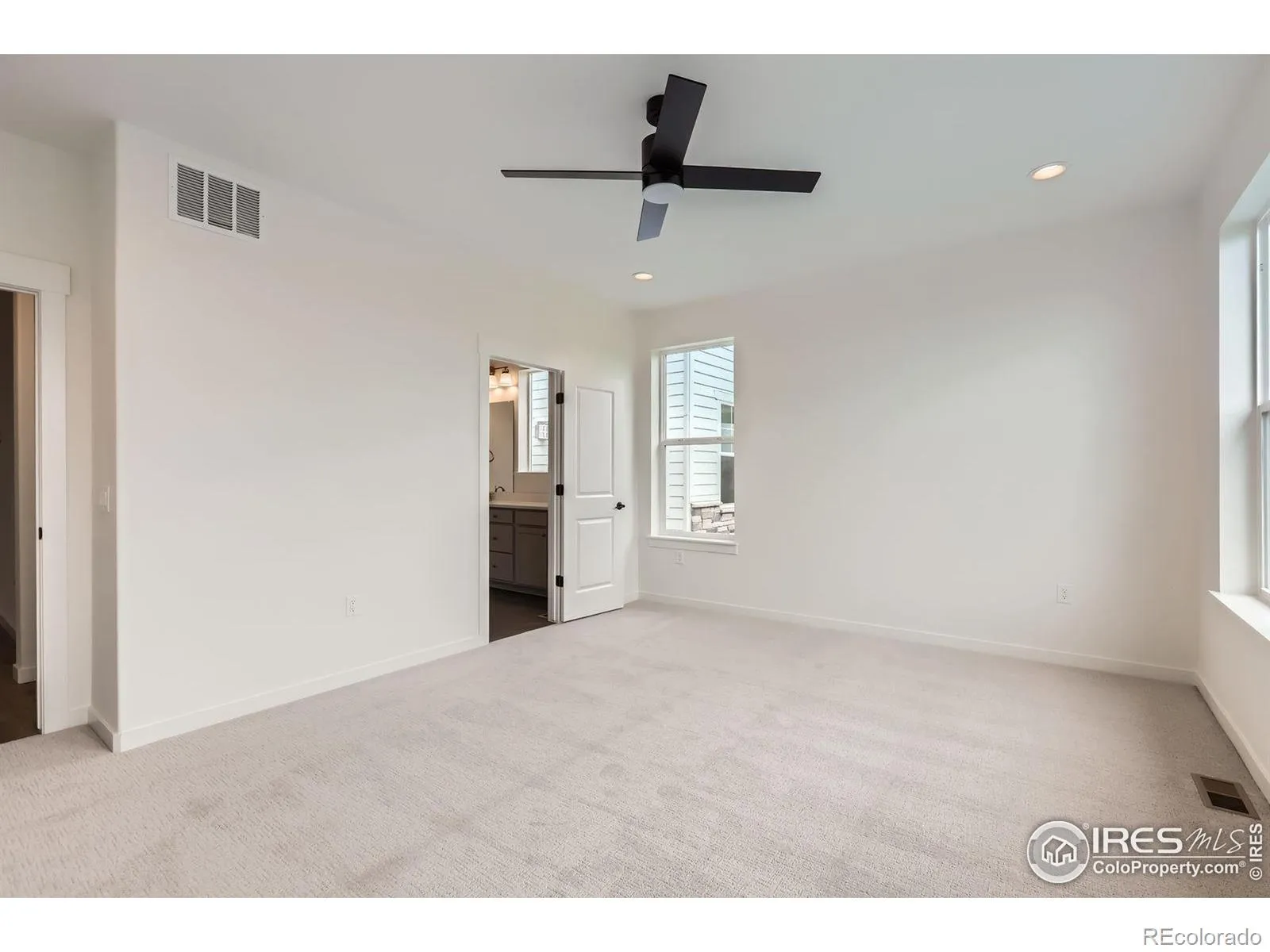 5891 Aspenglow Street Longmont CO 80504 | MLS #RECIR1033867 04252026192040 1600 17