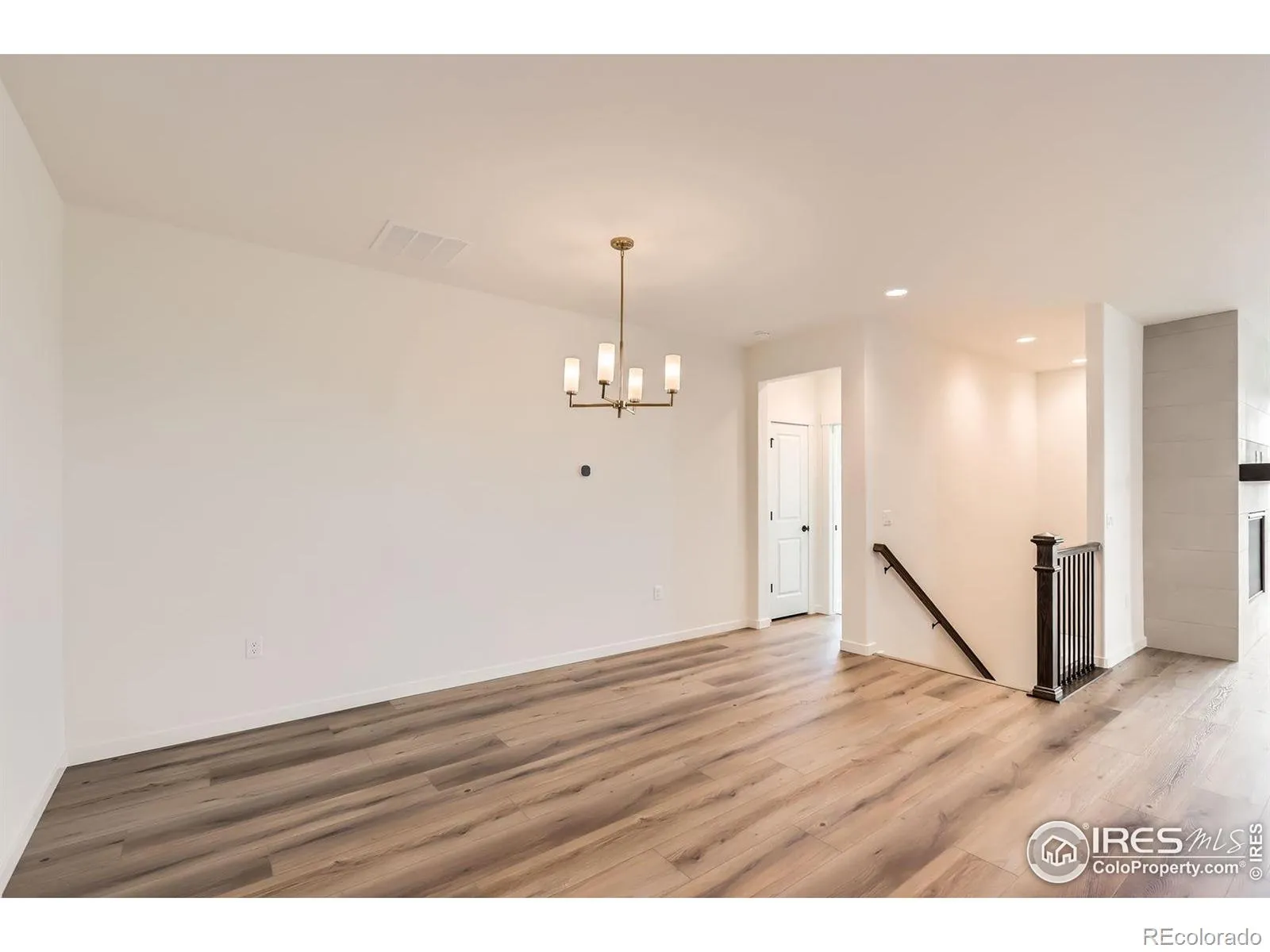 5891 Aspenglow Street Longmont CO 80504 | MLS #RECIR1033867 04252026192040 1600 9