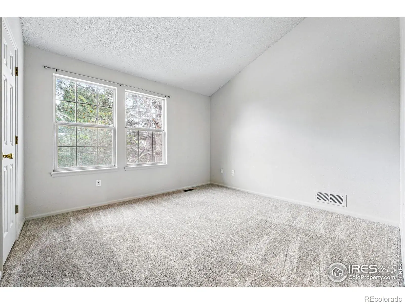 3022 W 107th Place #D Westminster CO 80031 MLS #RECIR1034892 02052026195603 1600 22