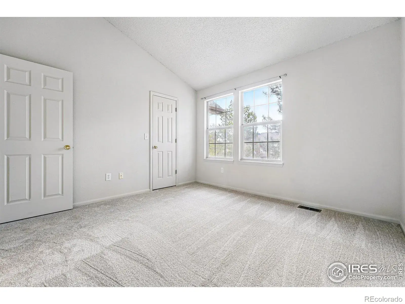 3022 W 107th Place #D Westminster CO 80031 MLS #RECIR1034892 02052026195603 1600 23